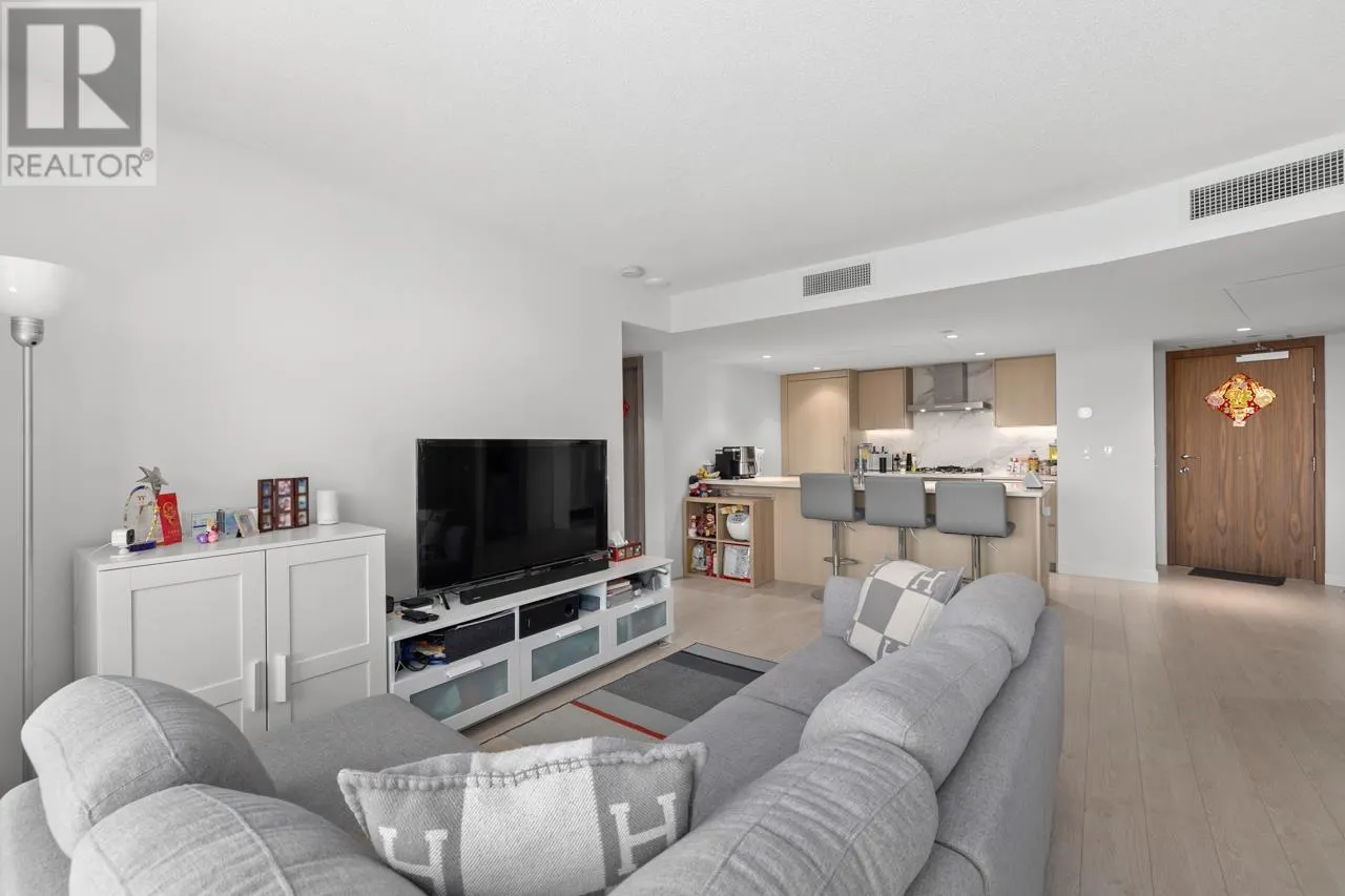 1281 8608 HAZELBRIDGE WAY