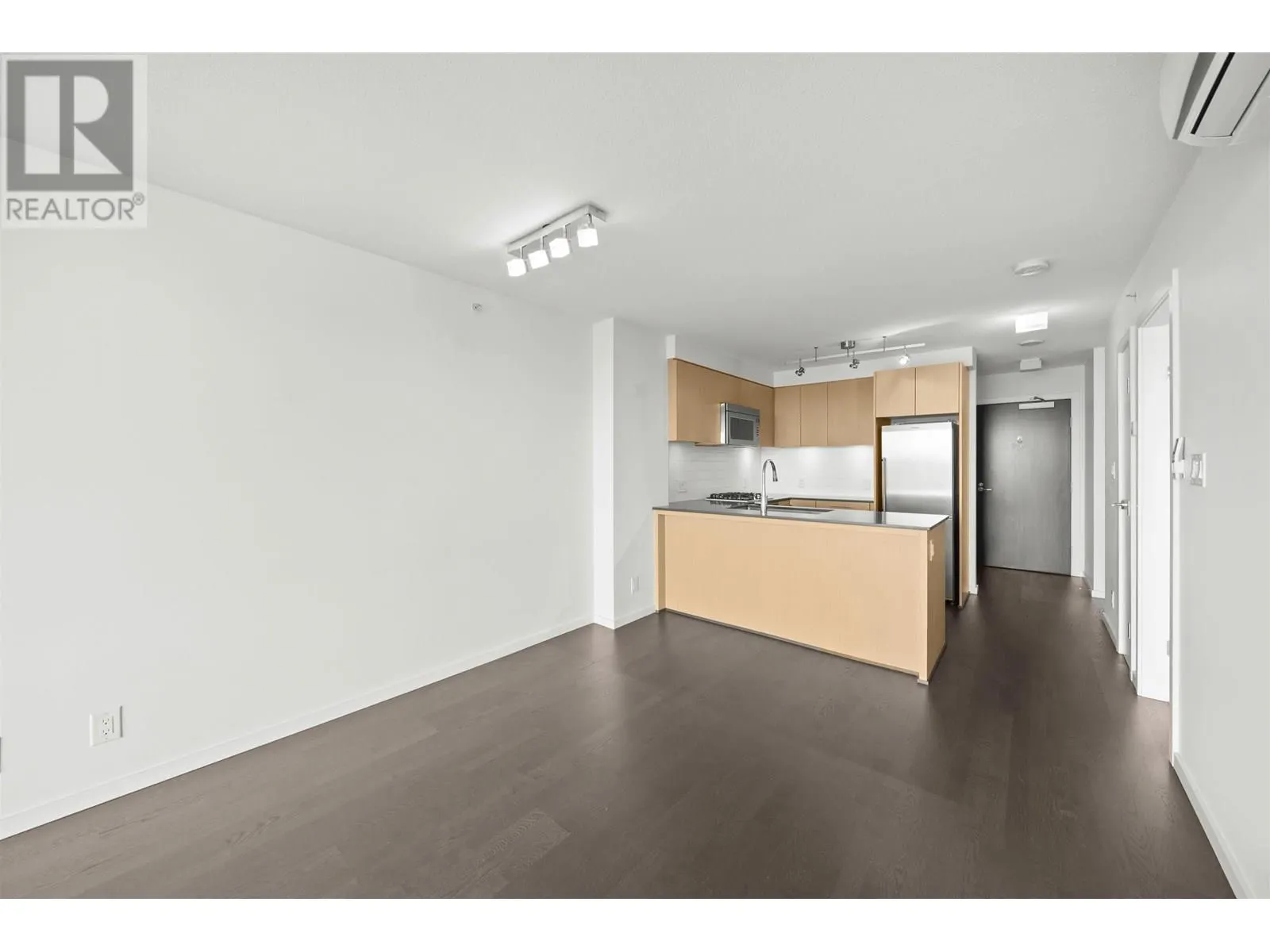 1011 7988 ACKROYD ROAD