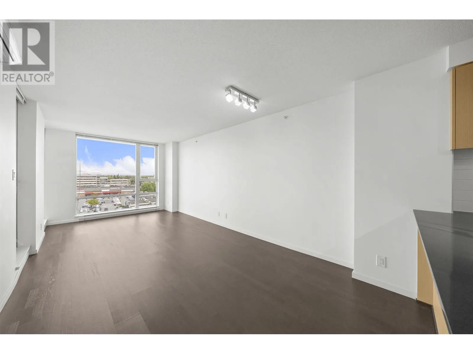 1011 7988 ACKROYD ROAD