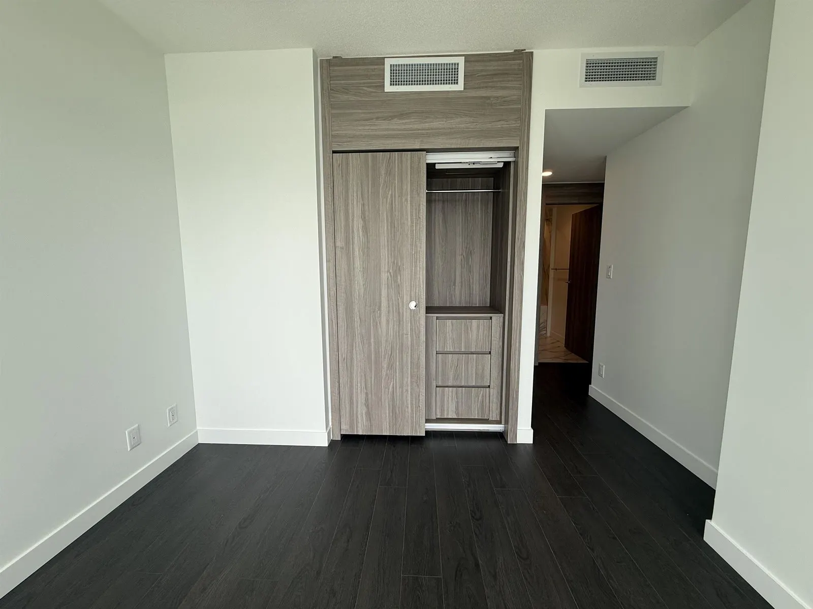 807 13768 100 AVENUE
