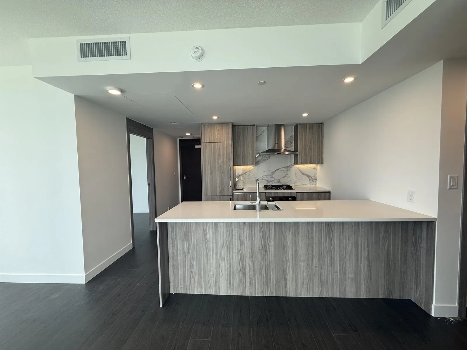 807 13768 100 AVENUE
