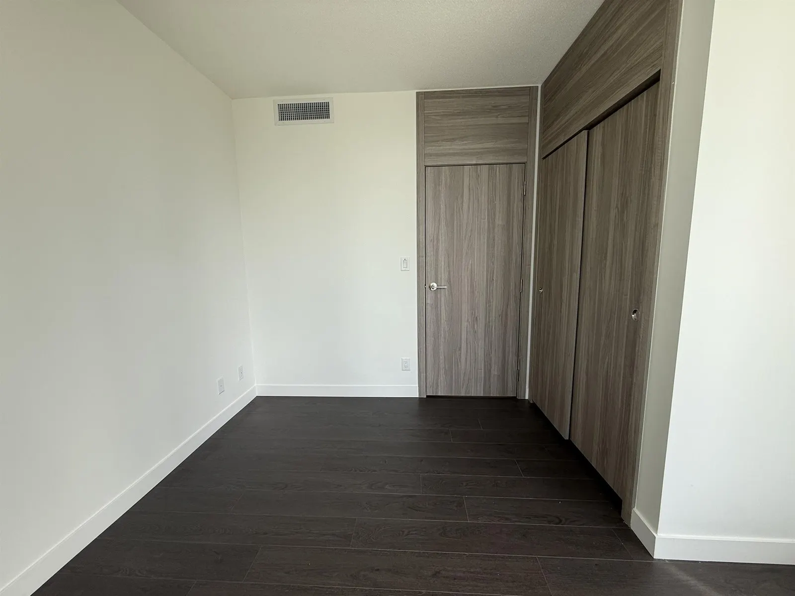 807 13768 100 AVENUE