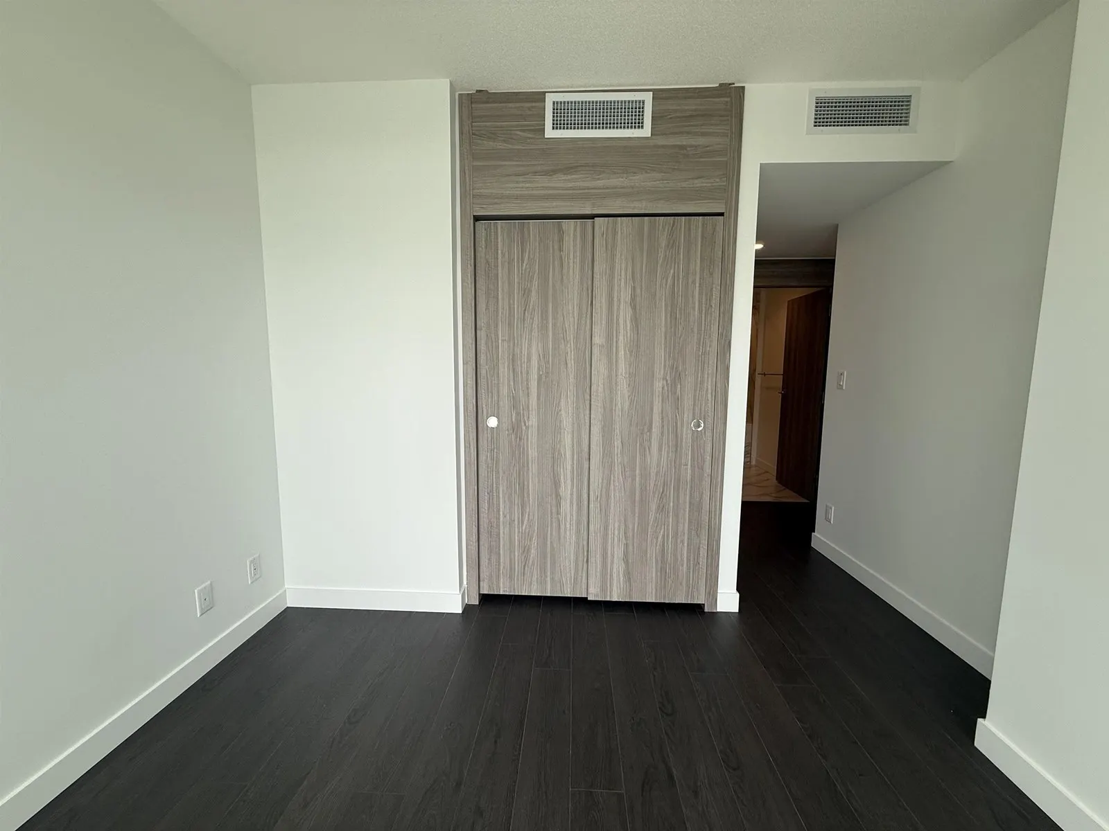 807 13768 100 AVENUE