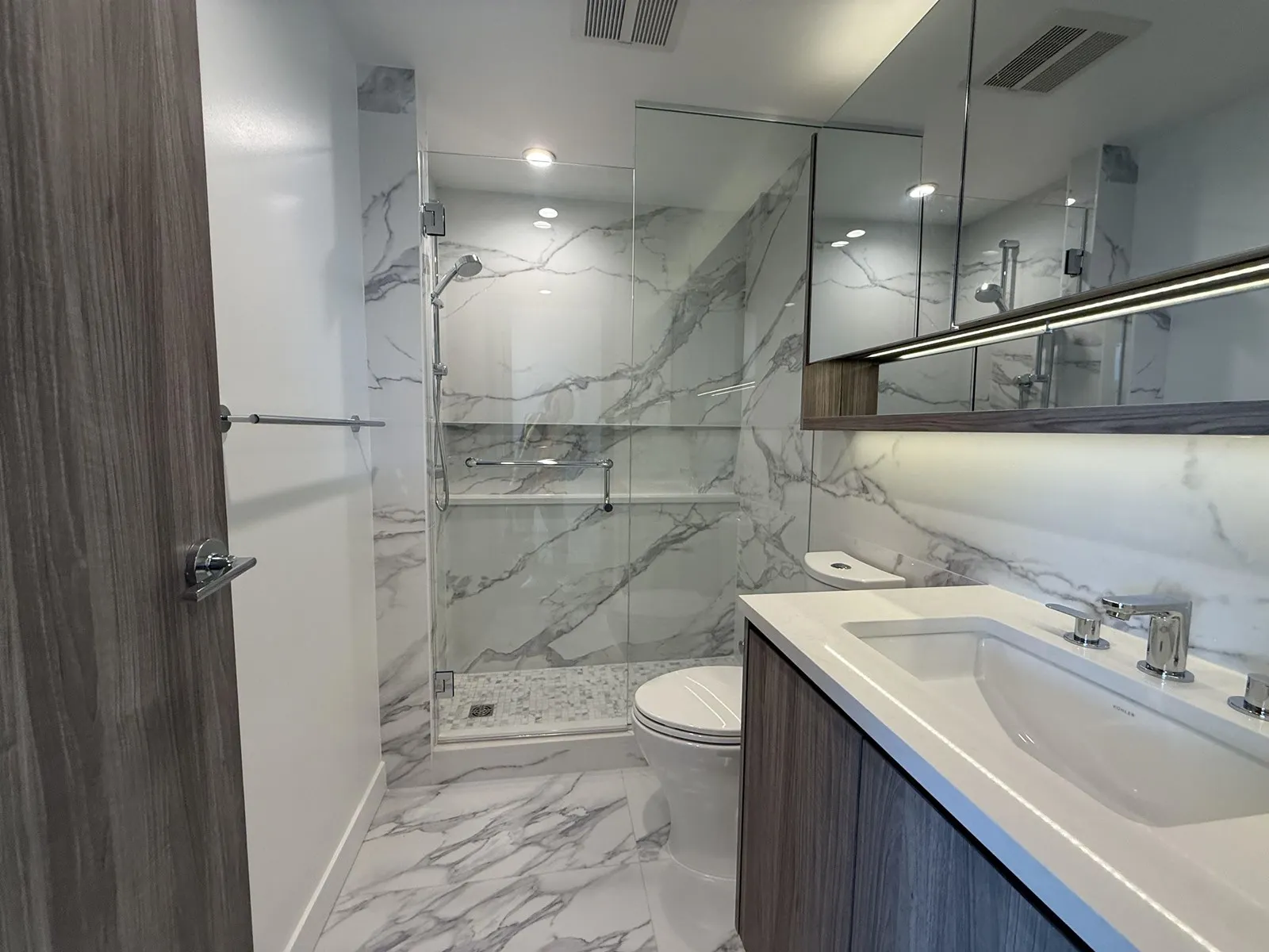 807 13768 100 AVENUE