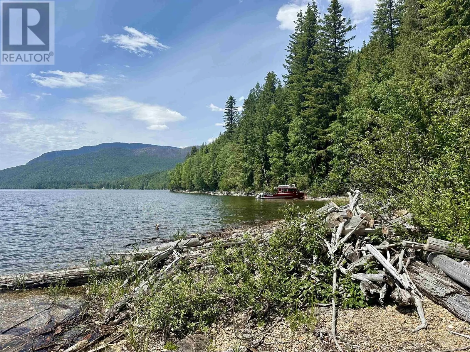 DL 5192 EAST ARM QUESNEL LAKE