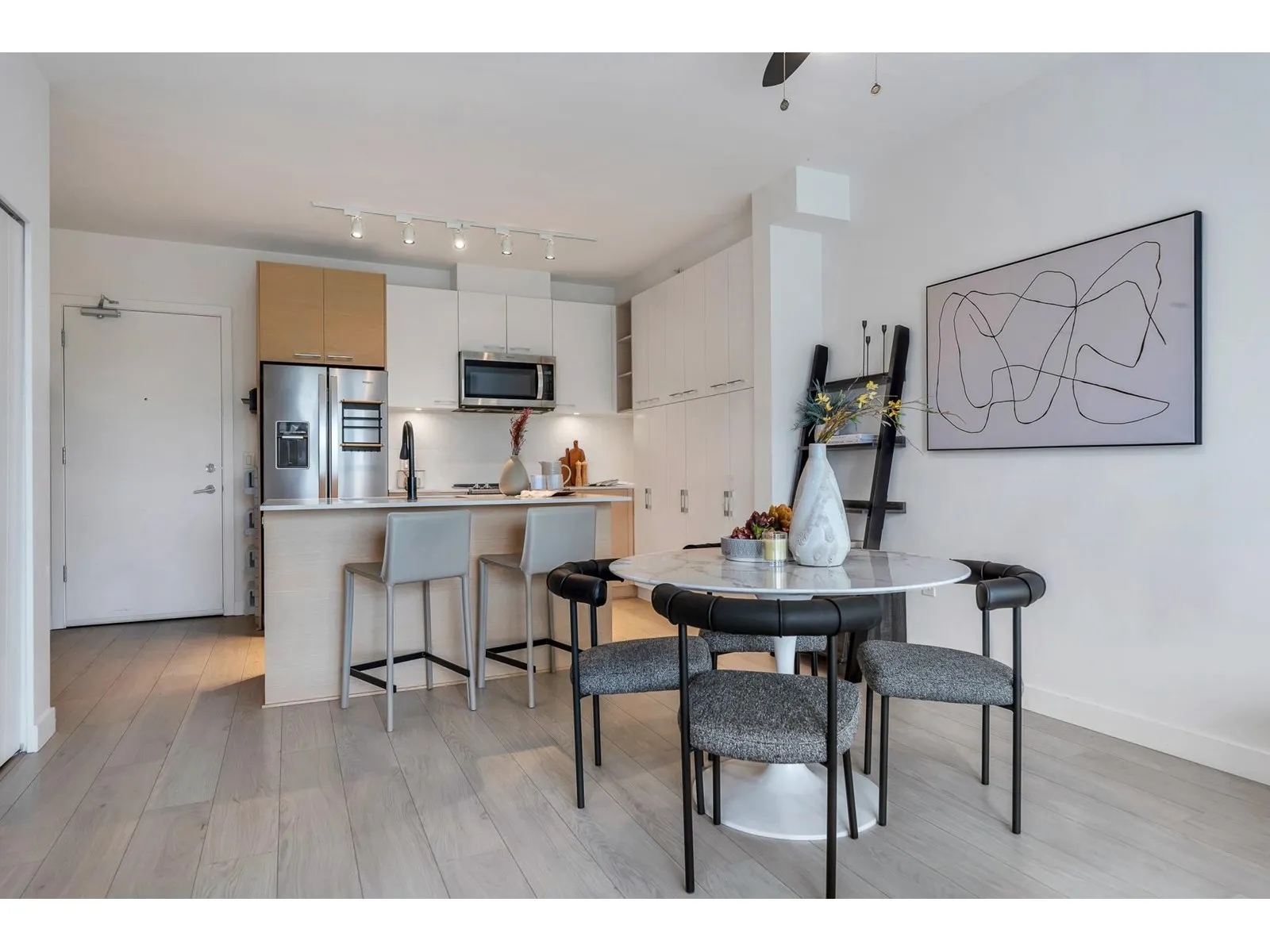 616 10581 140 STREET