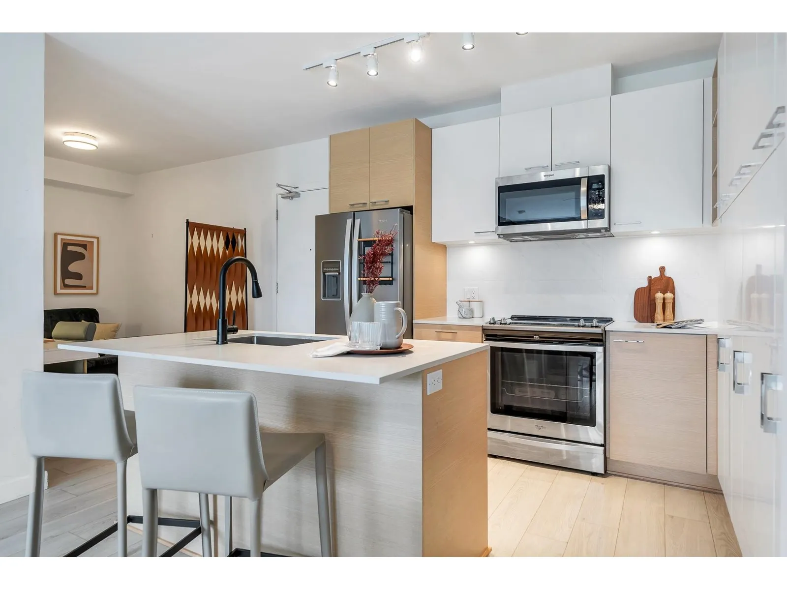 616 10581 140 STREET