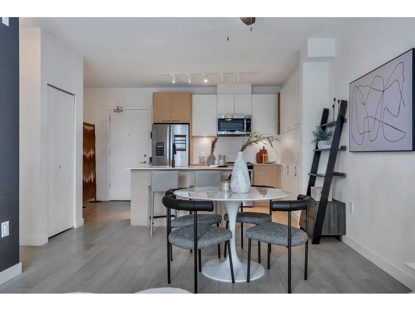 616 10581 140 STREET