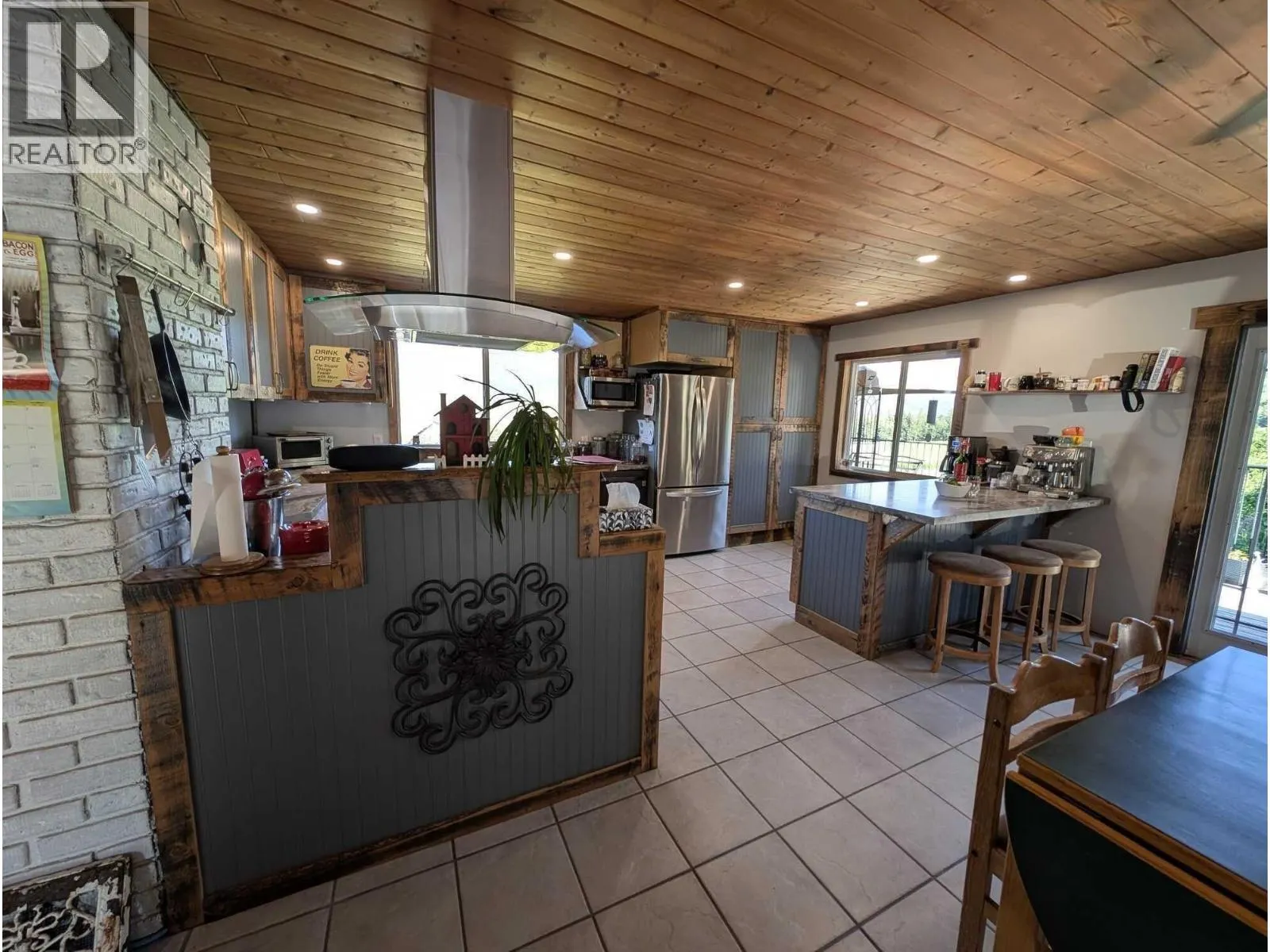 10281 LEE ROAD