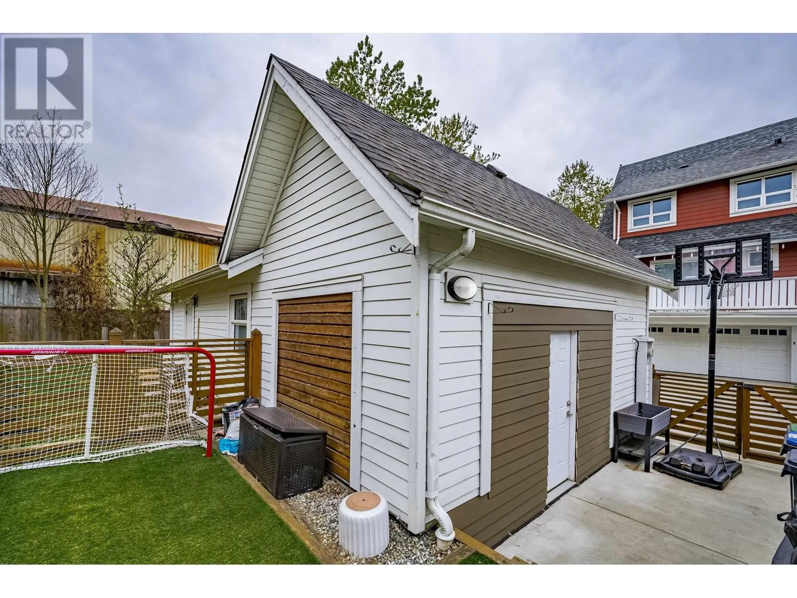289 SALTER STREET