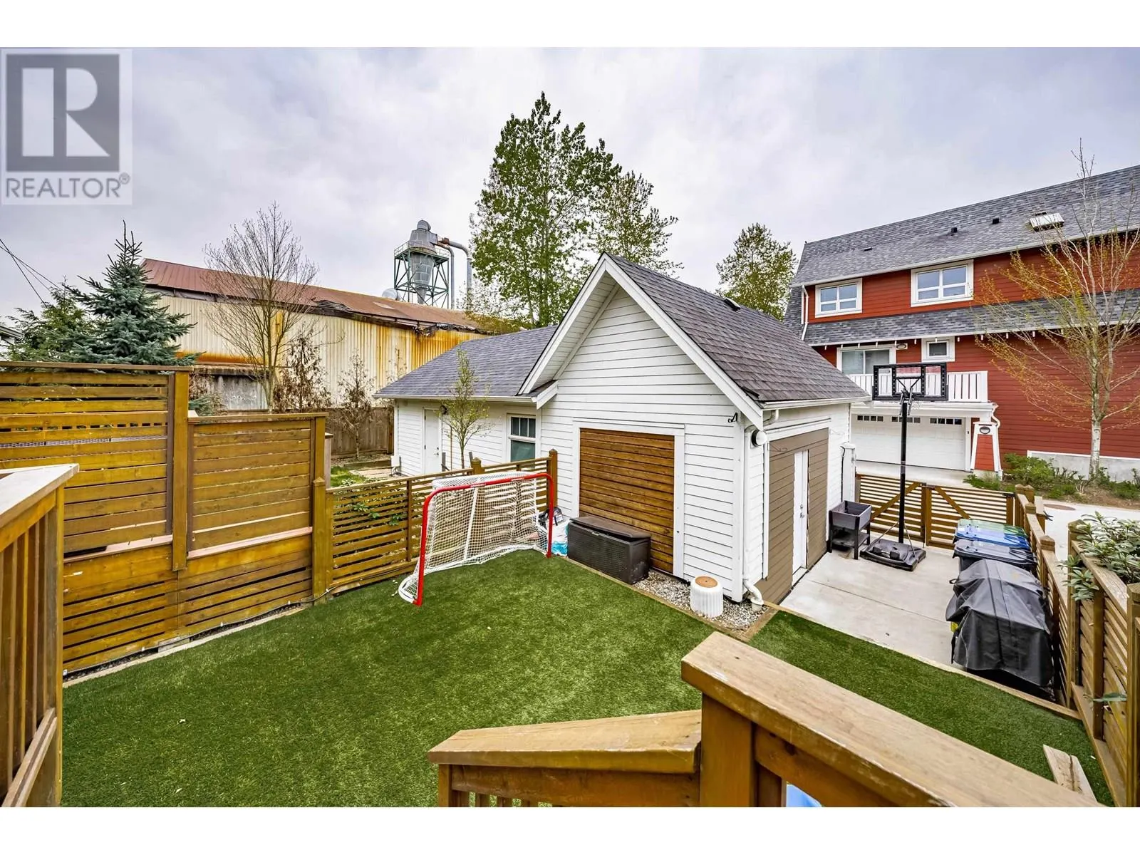 289 SALTER STREET