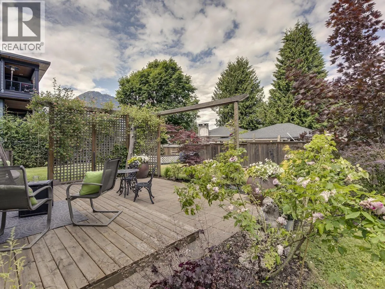 2111 MAMQUAM ROAD