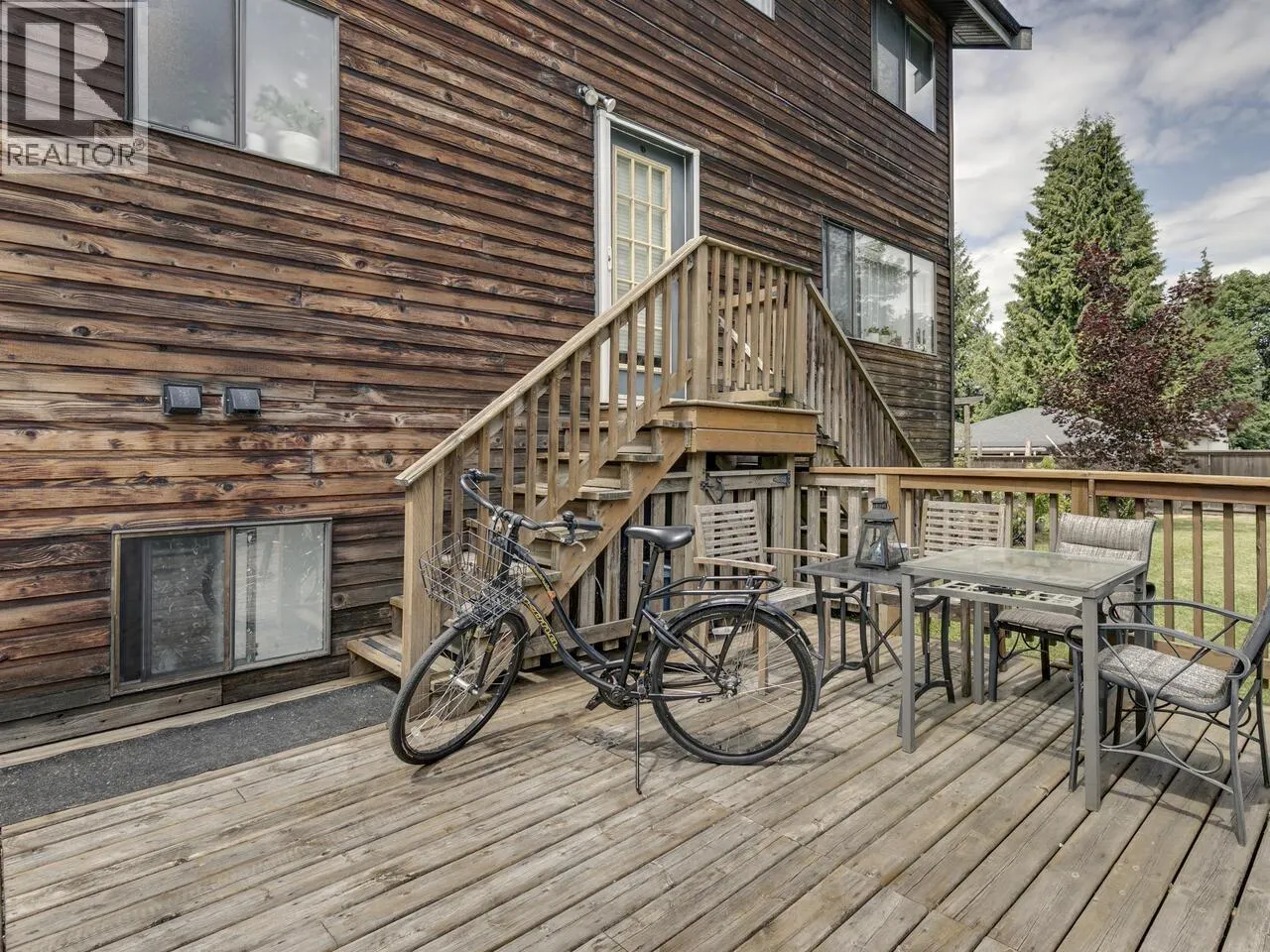2111 MAMQUAM ROAD