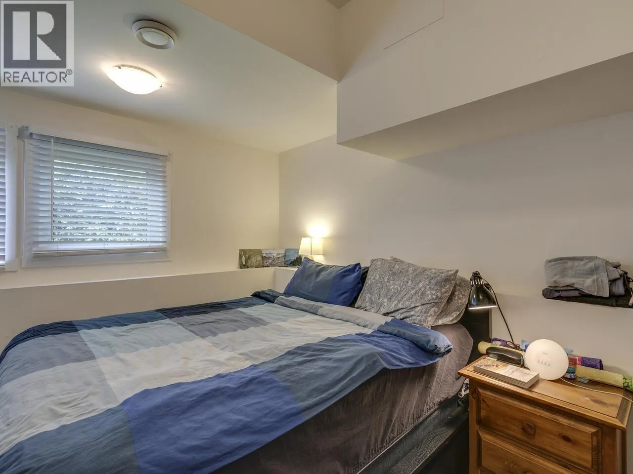 2111 MAMQUAM ROAD