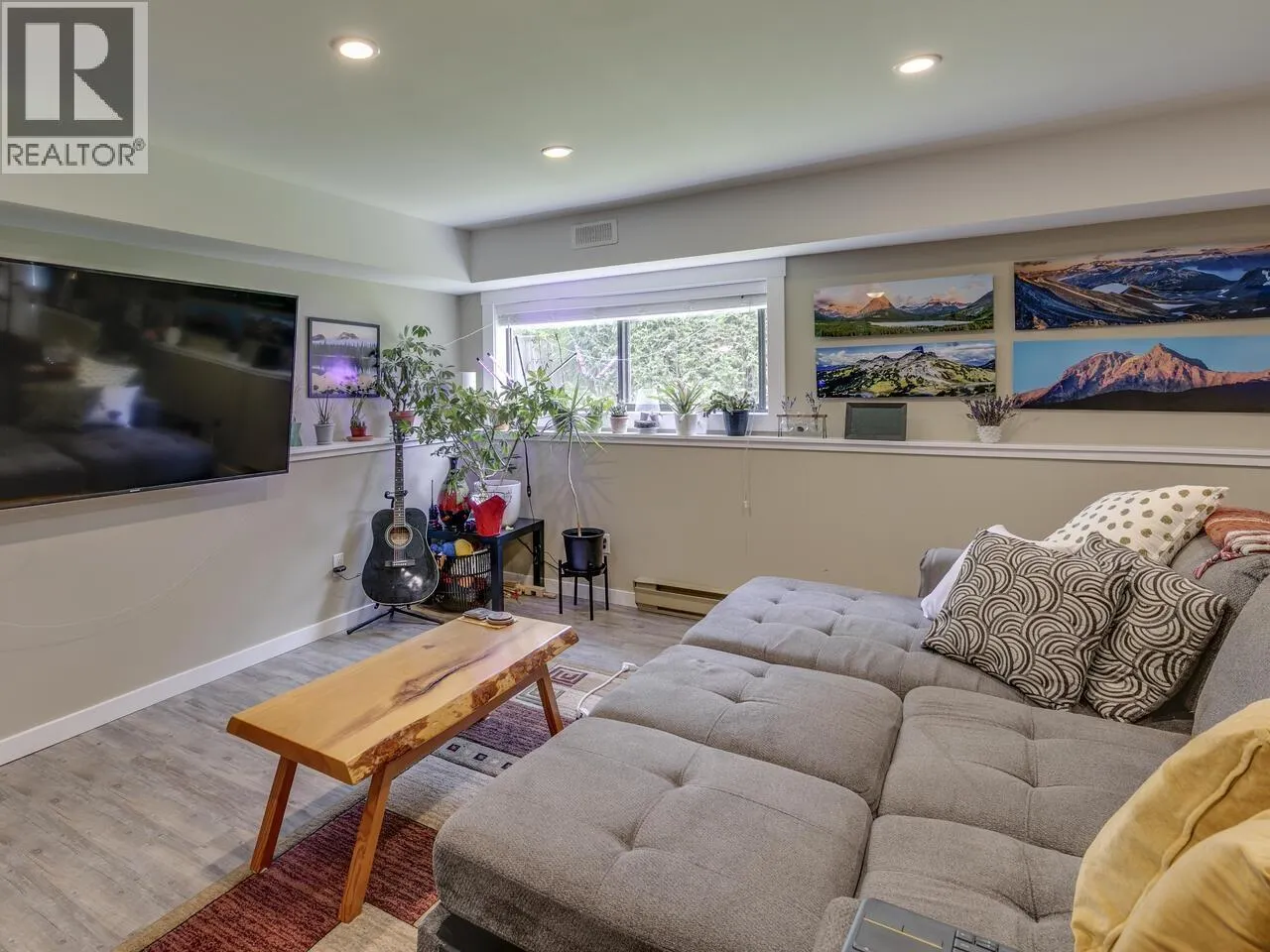2111 MAMQUAM ROAD