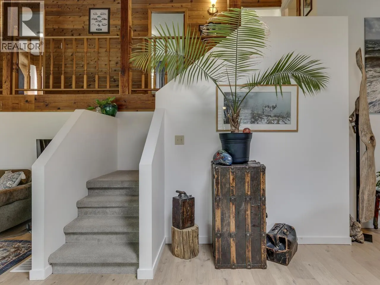 2111 MAMQUAM ROAD