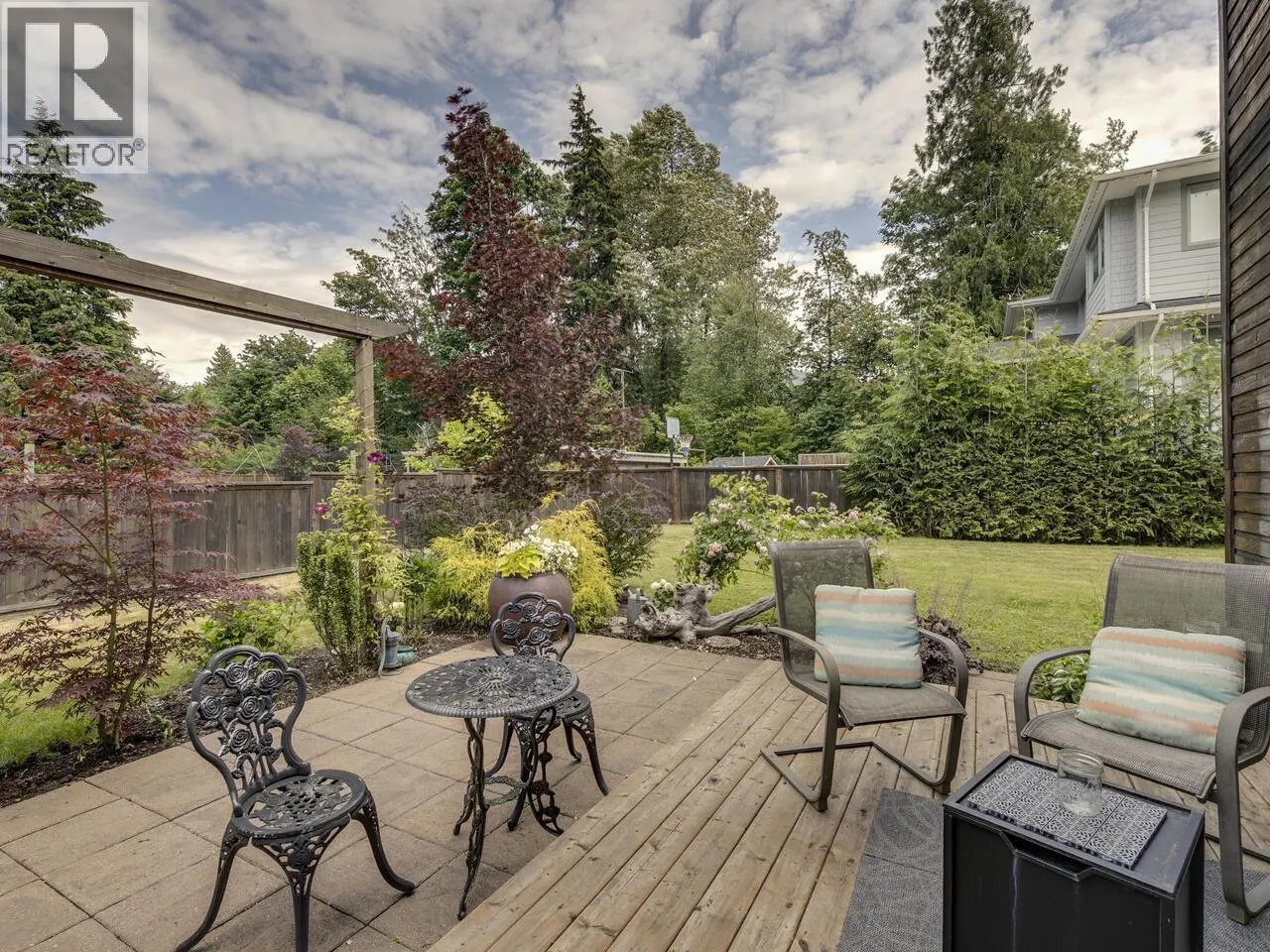 2111 MAMQUAM ROAD