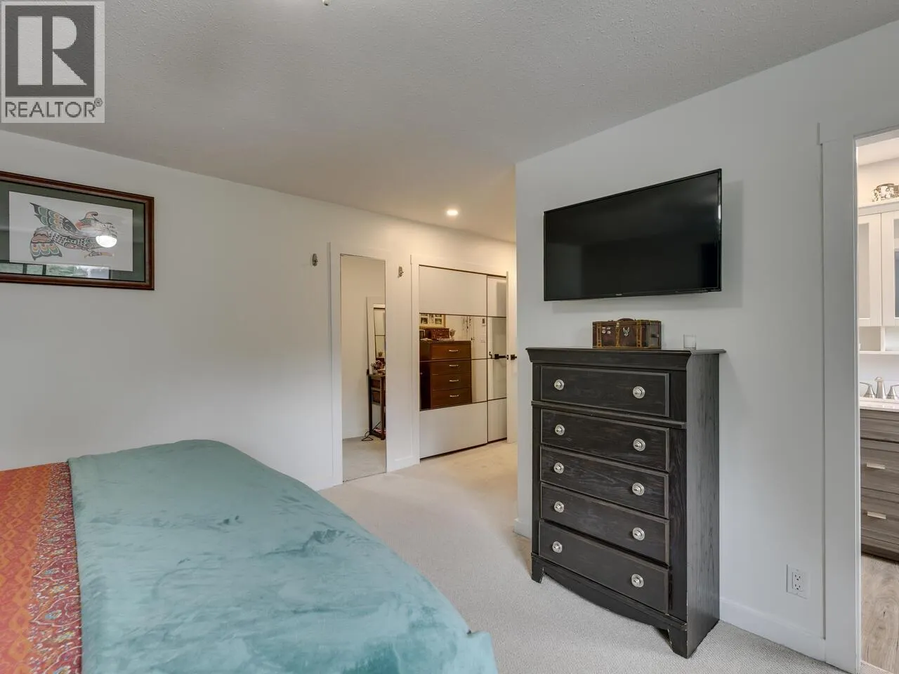 2111 MAMQUAM ROAD