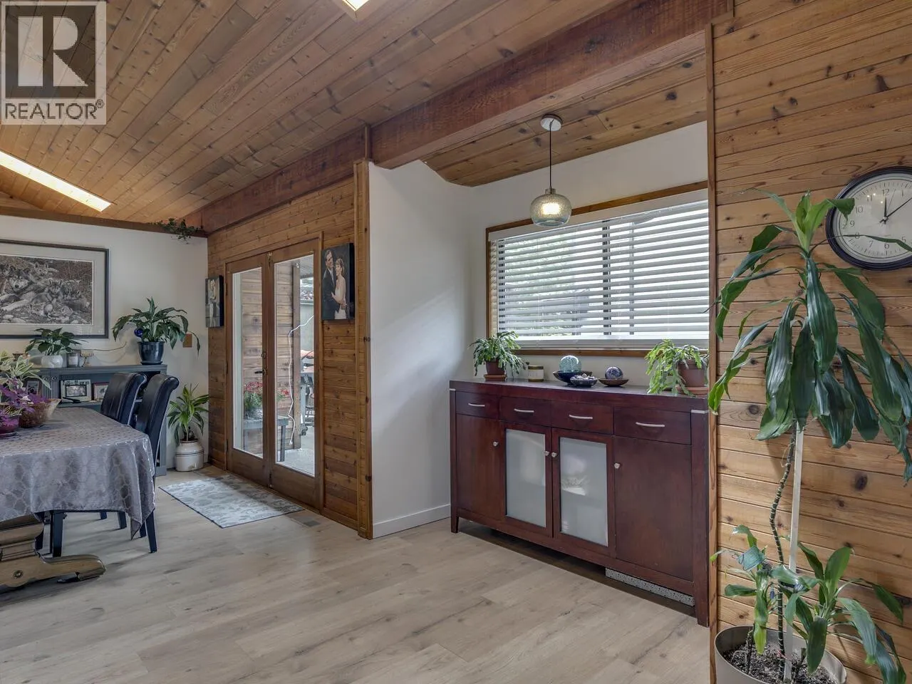 2111 MAMQUAM ROAD
