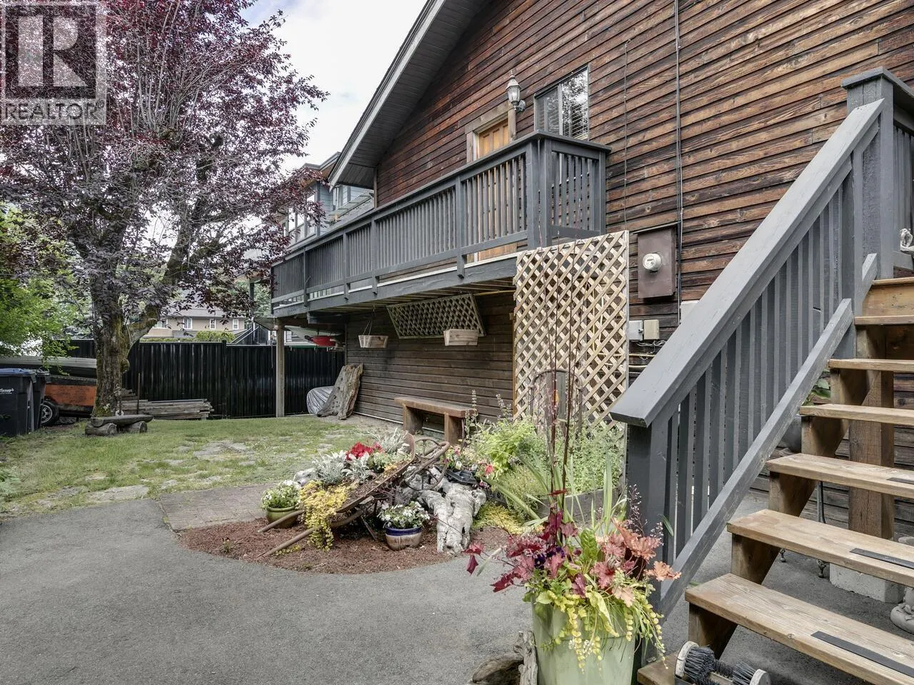 2111 MAMQUAM ROAD