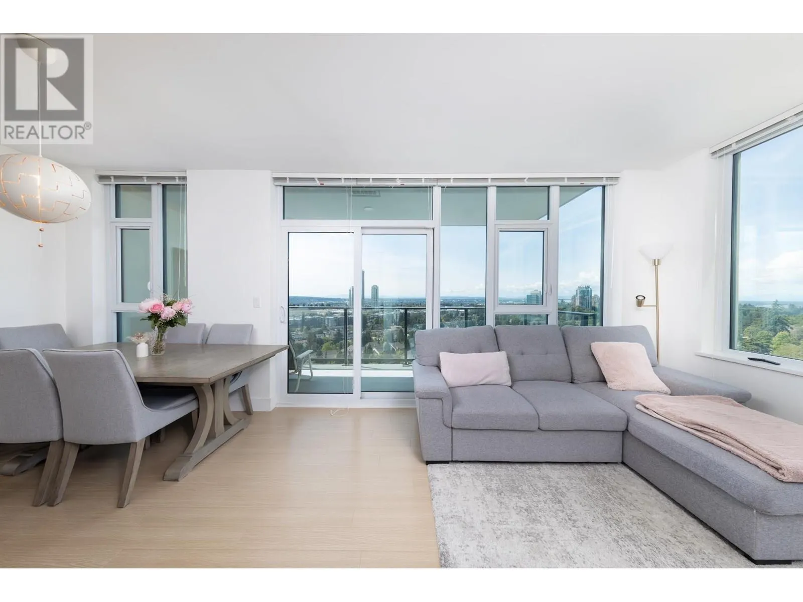 1210 7388 KINGSWAY