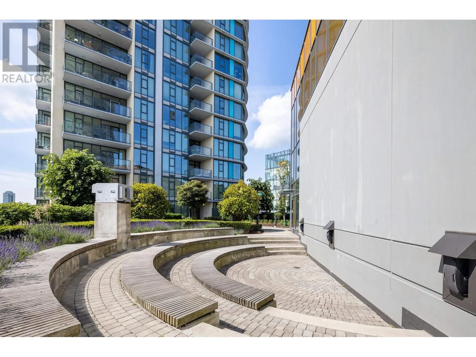 1210 7388 KINGSWAY