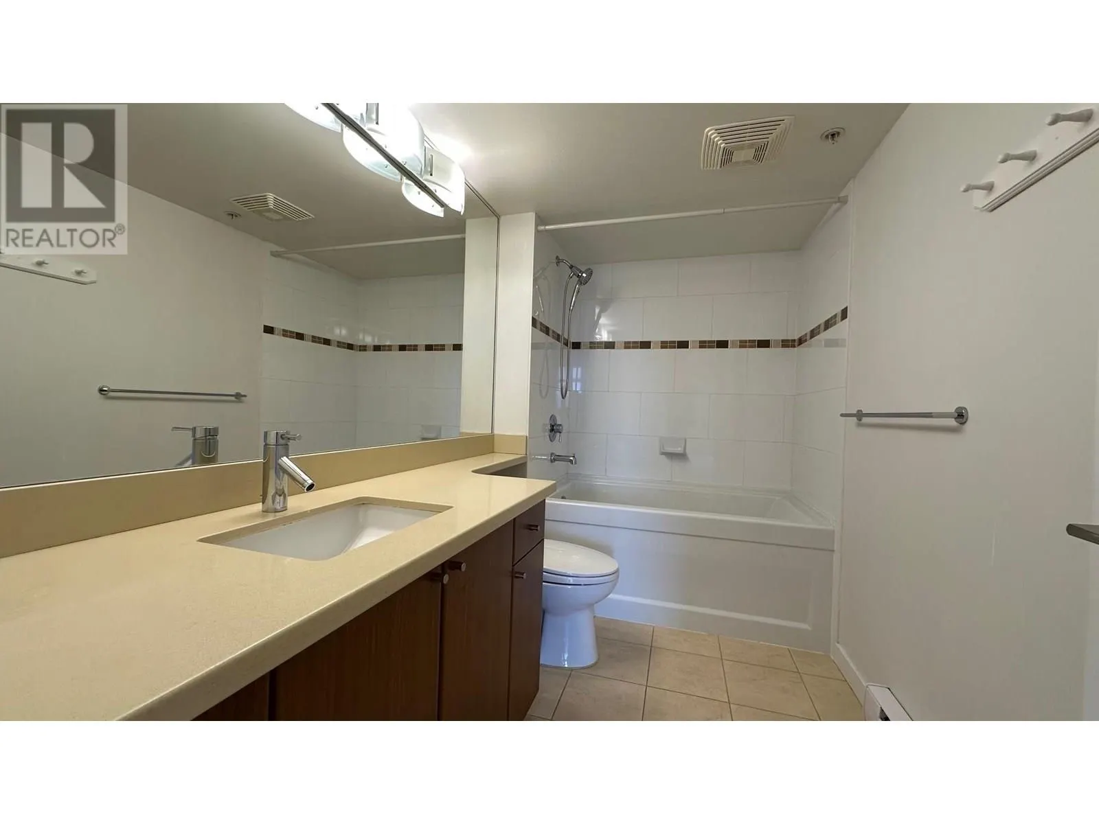 902 8160 LANSDOWNE ROAD