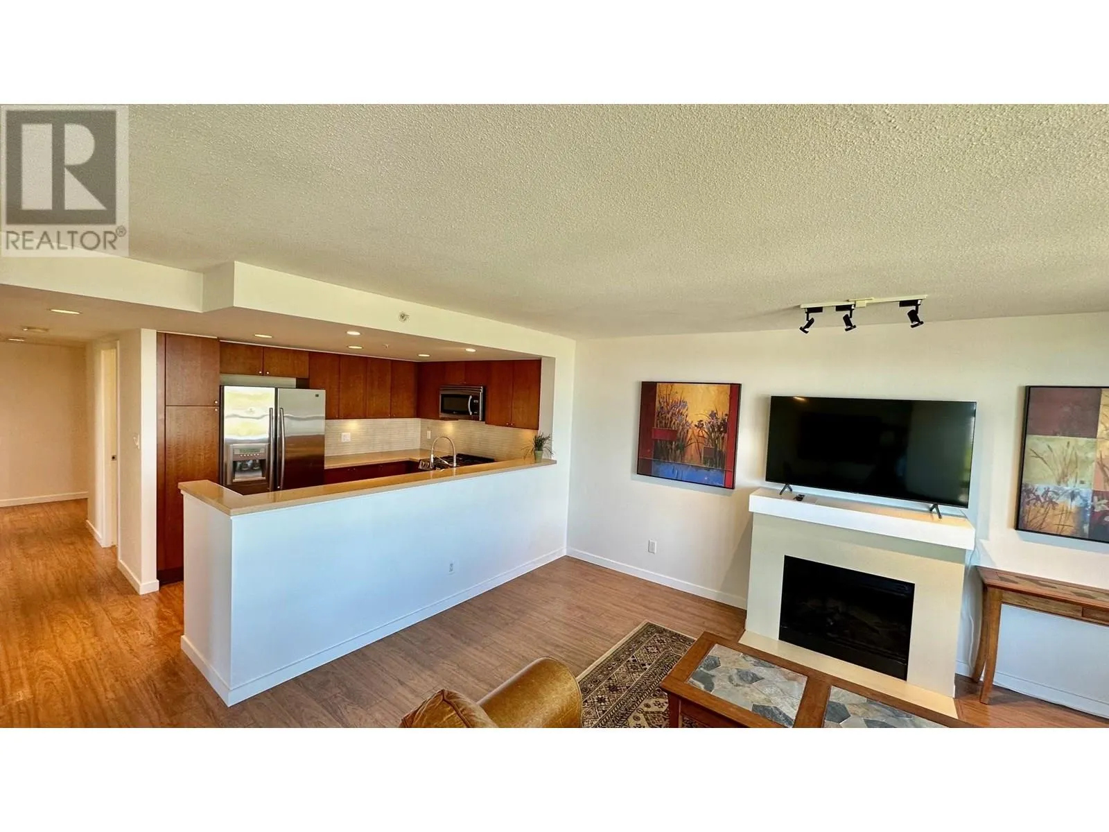 902 8160 LANSDOWNE ROAD