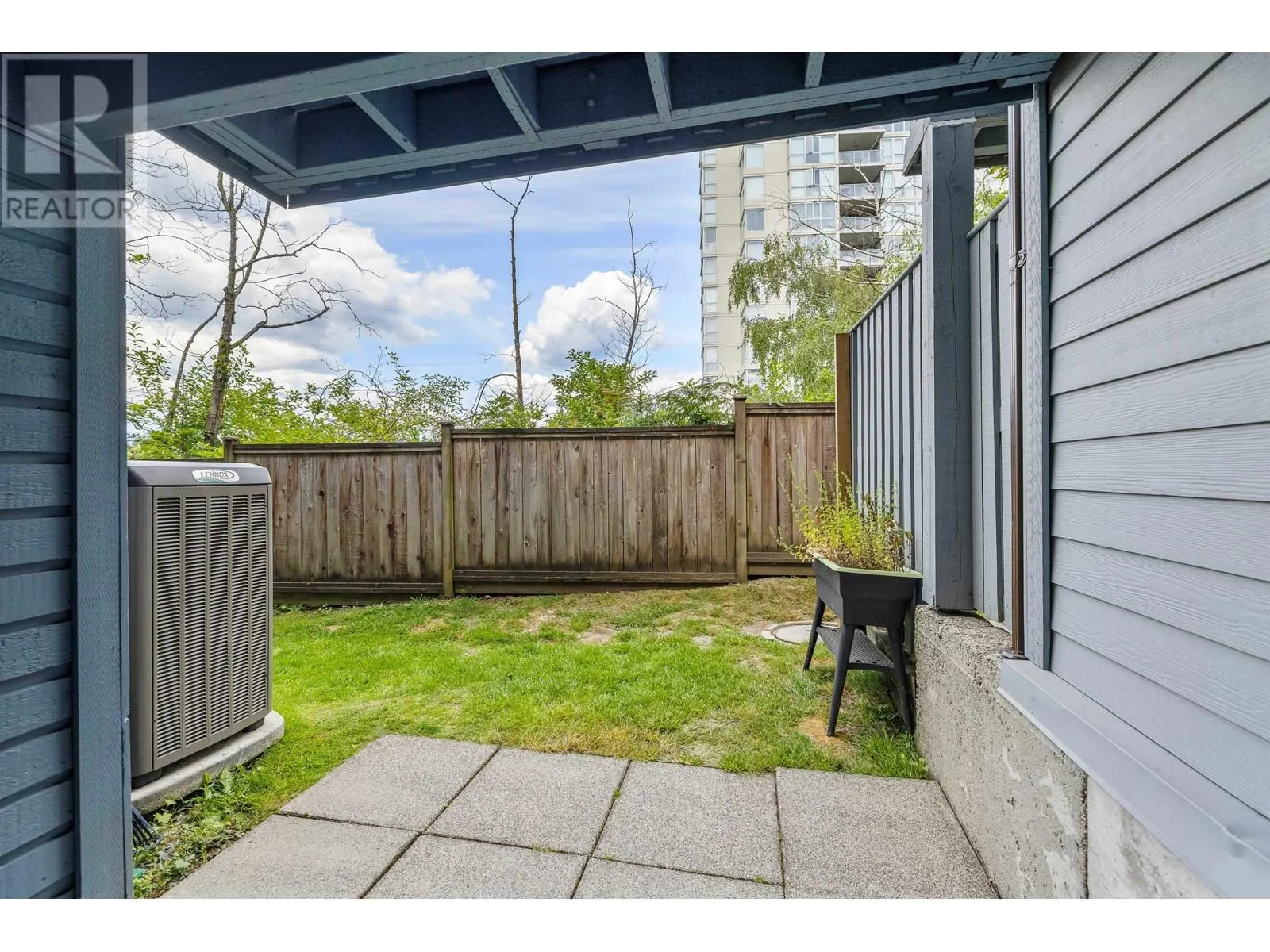 424 LEHMAN PLACE