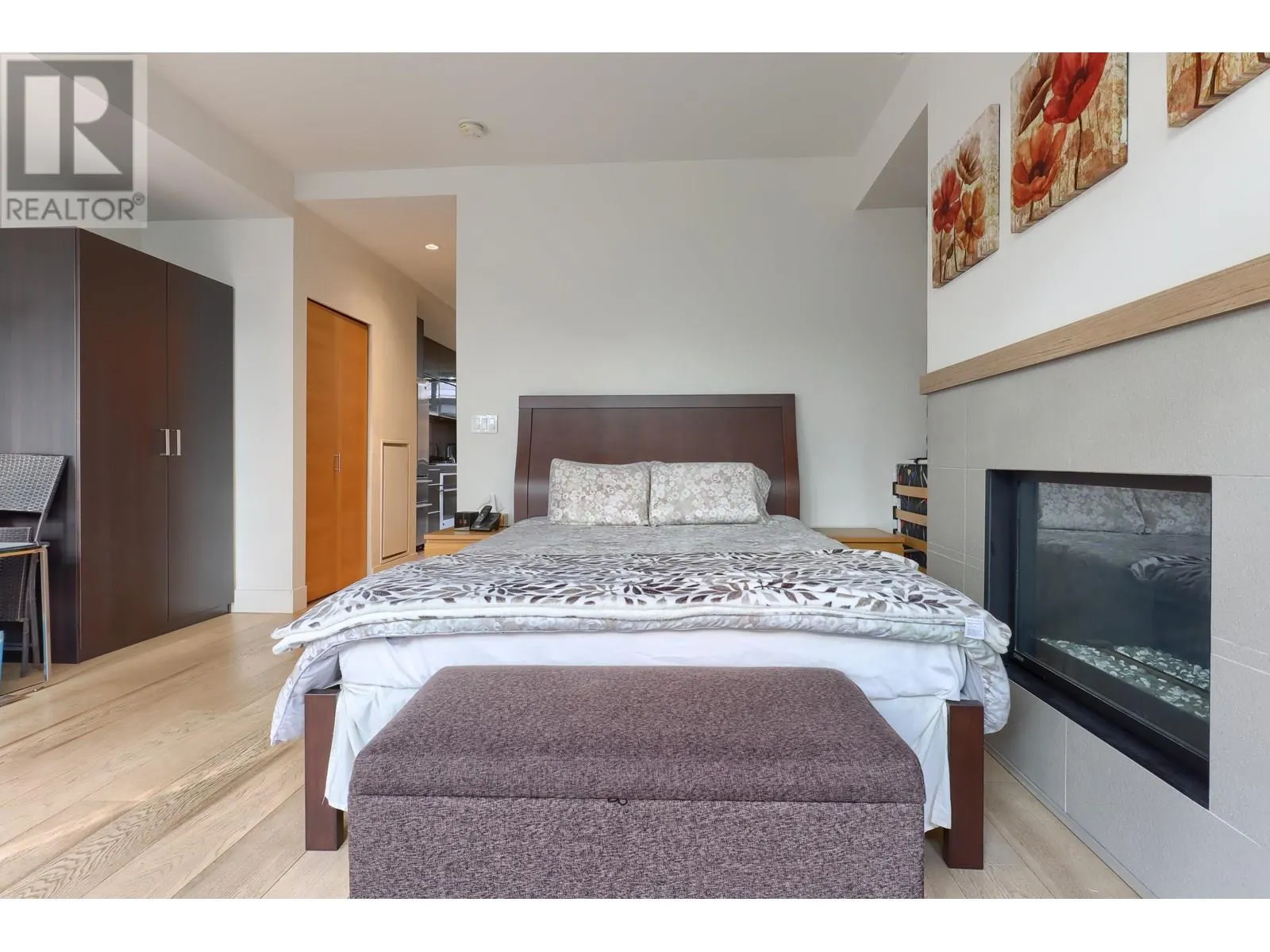 2915 WALL STREET