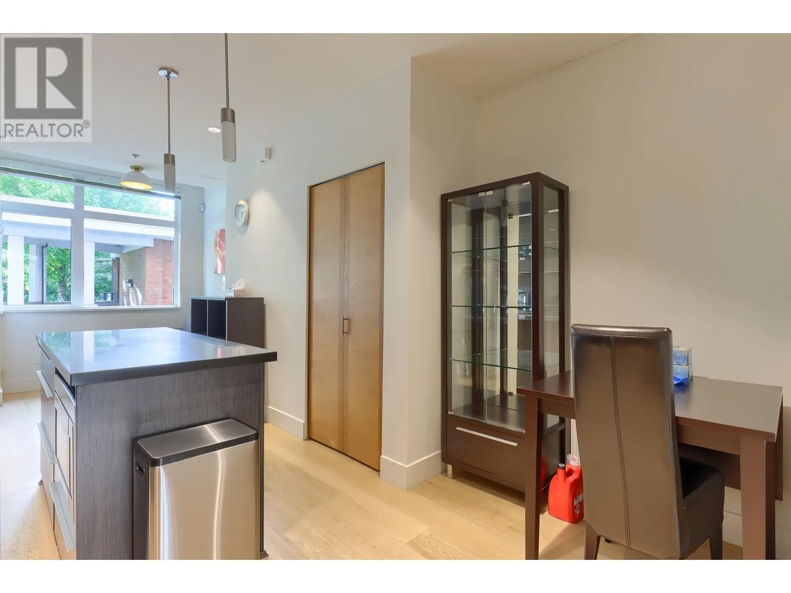 2915 WALL STREET