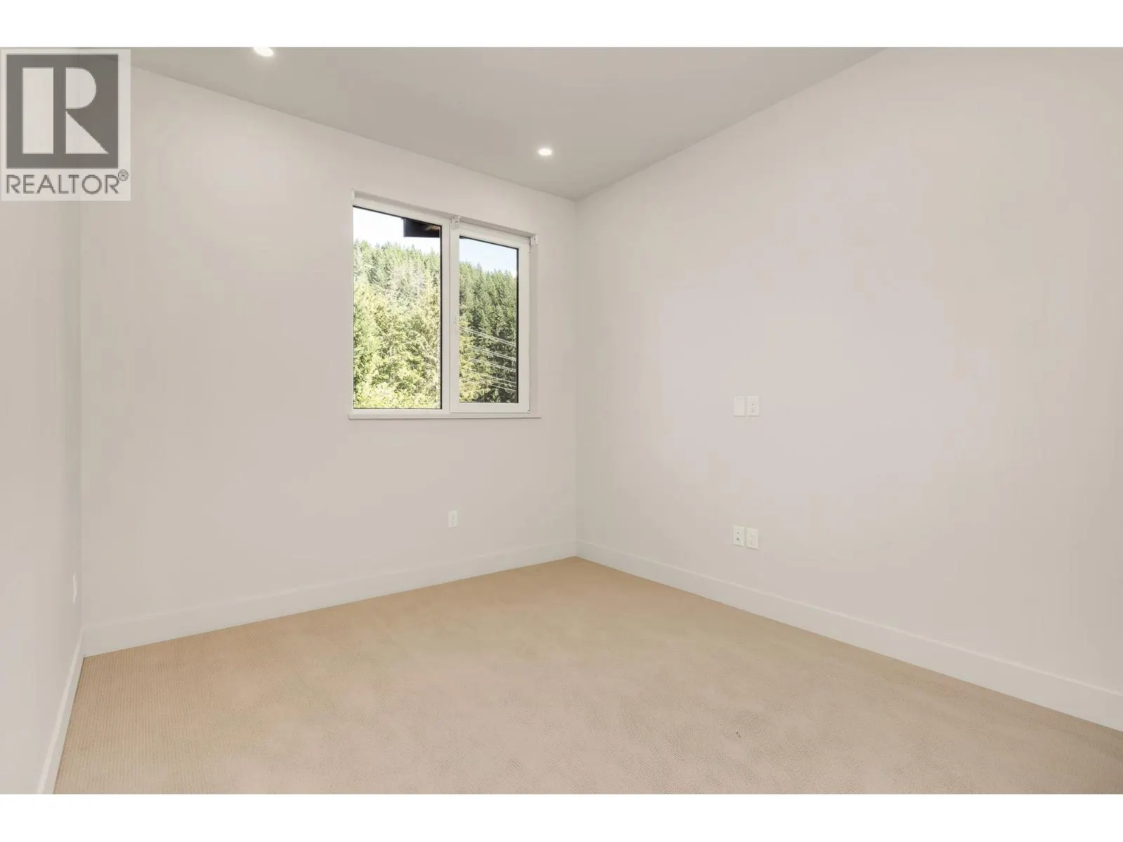 11 3407 MAMQUAM ROAD