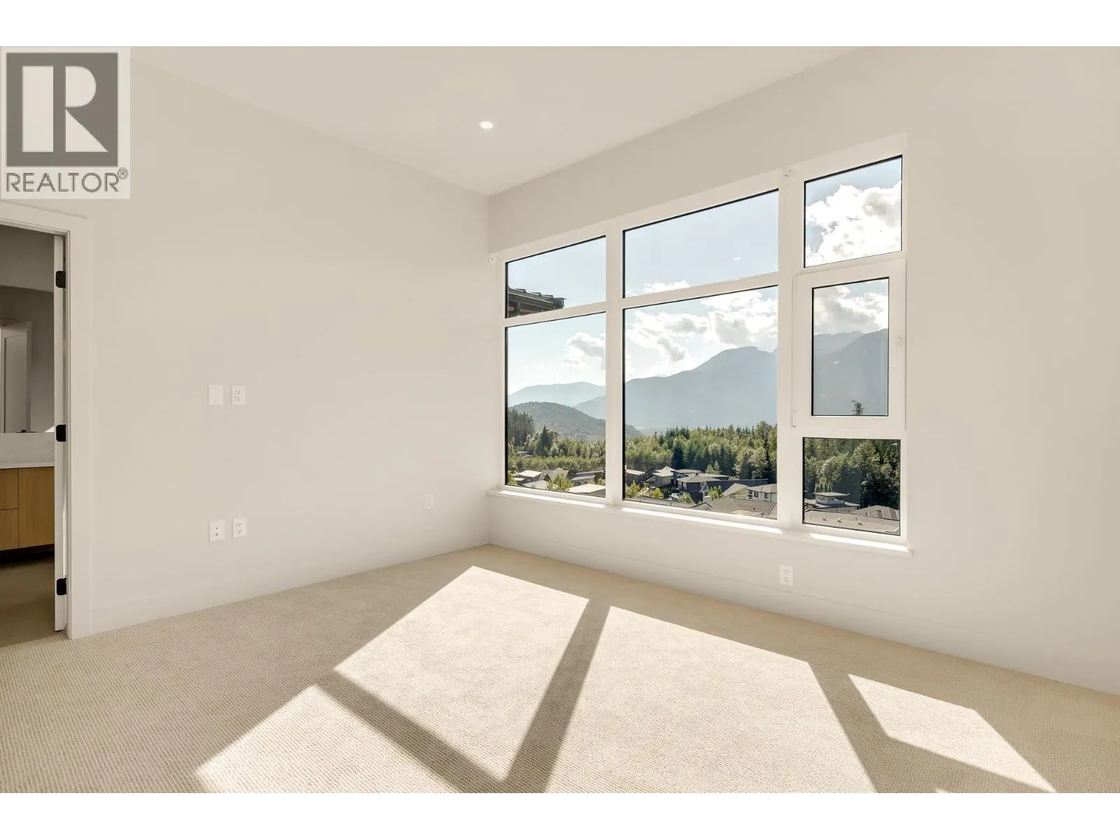 11 3407 MAMQUAM ROAD
