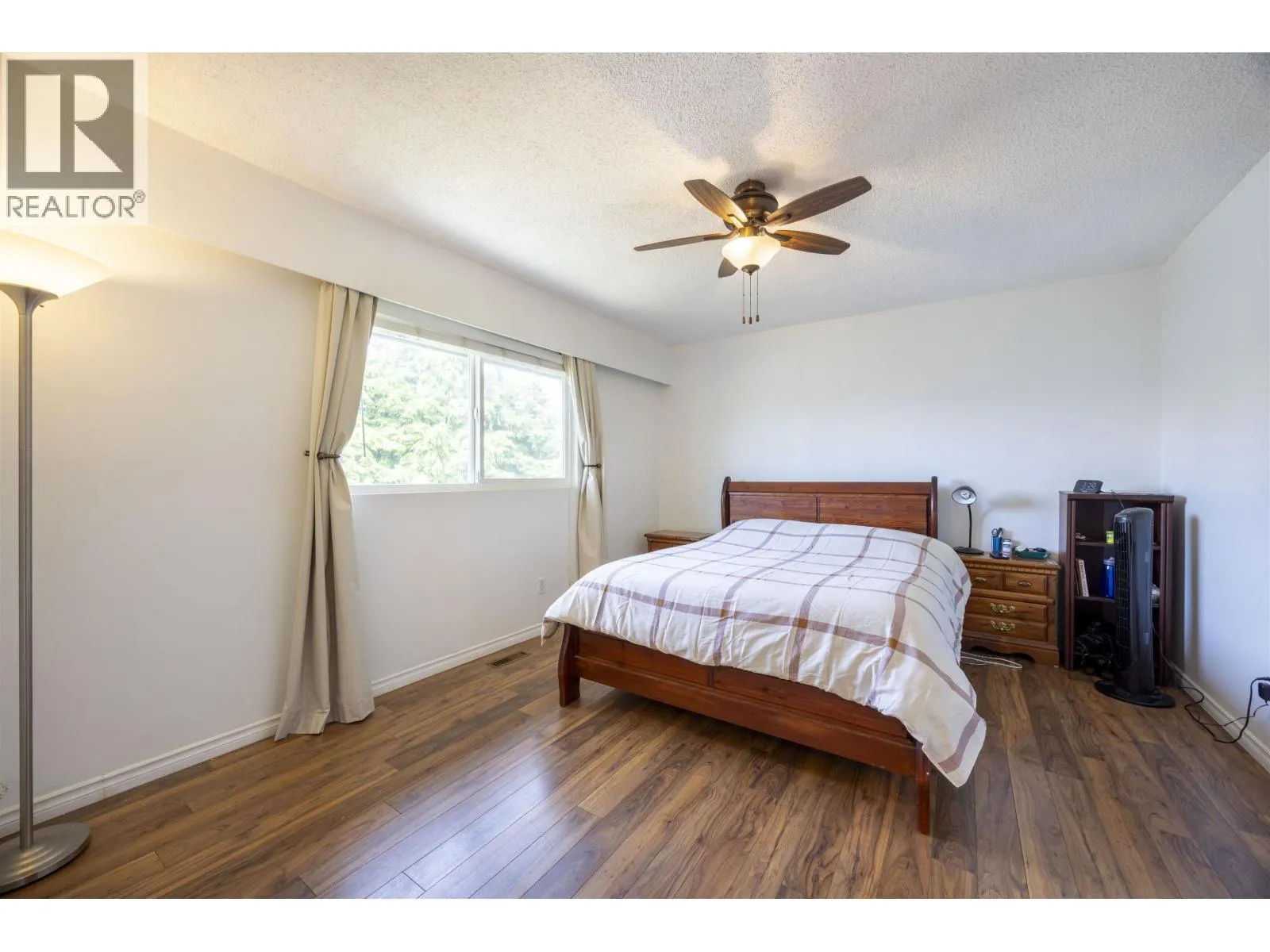 2 19022 119B AVENUE