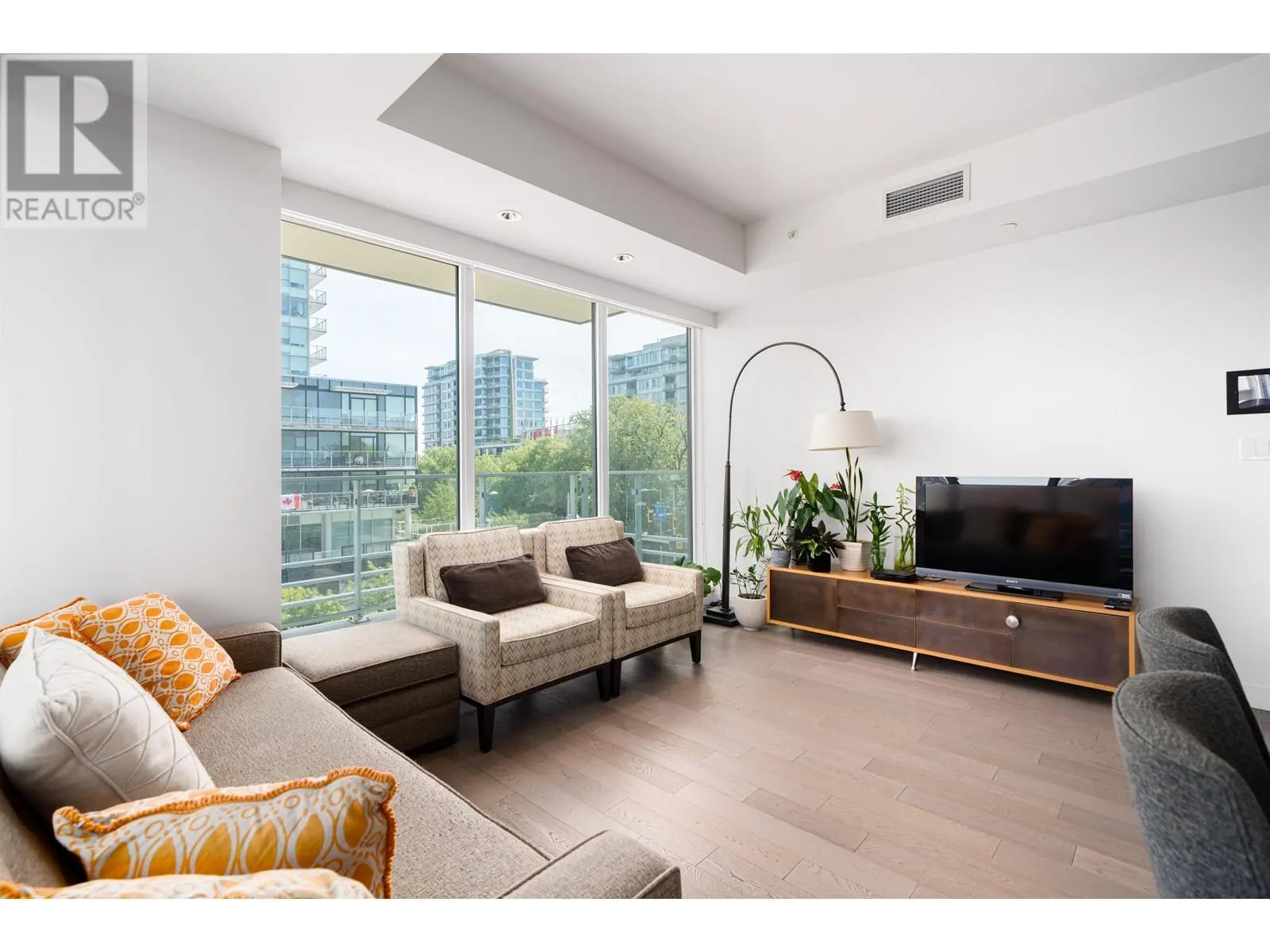 310 6622 PEARSON WAY