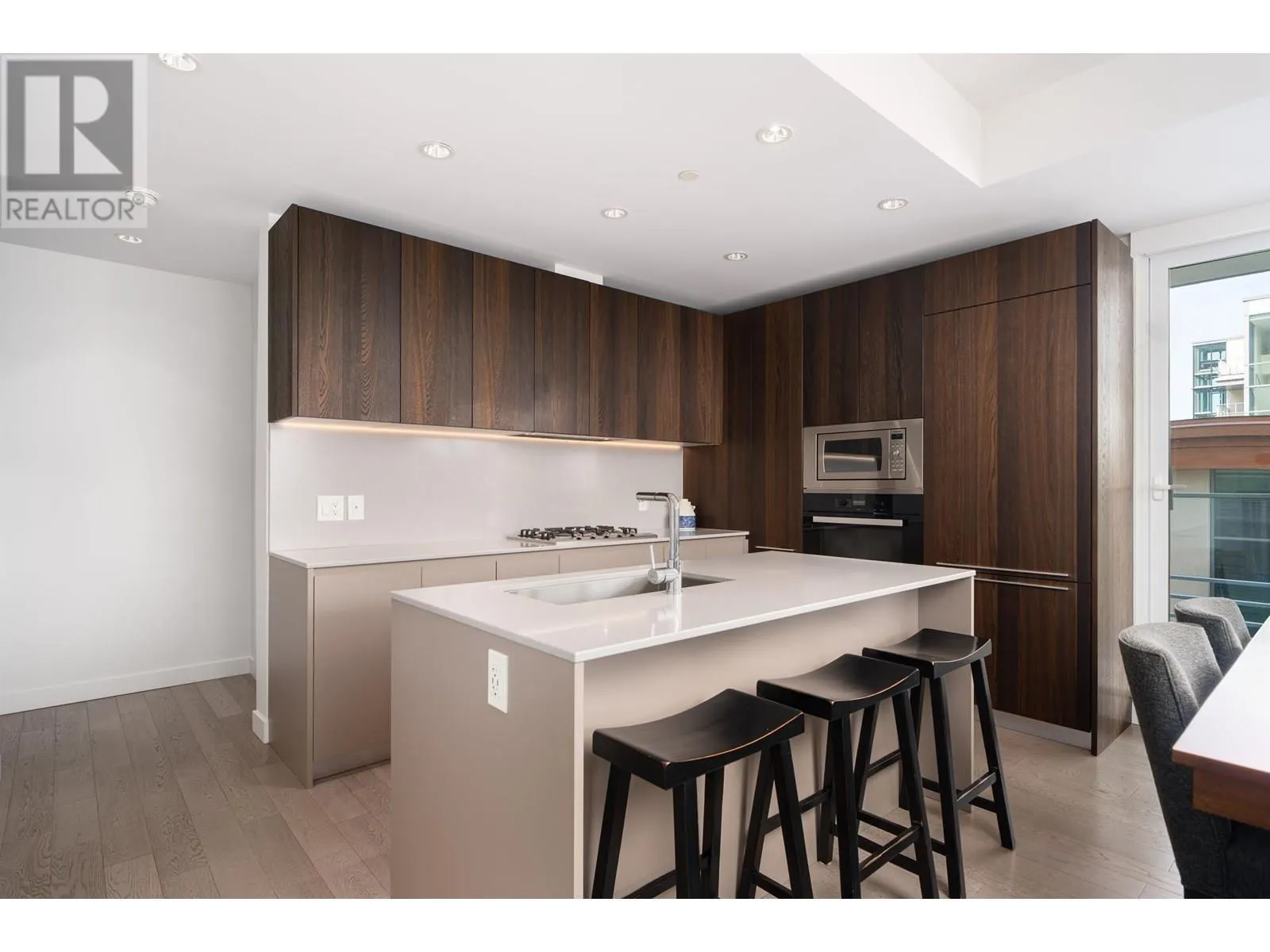 310 6622 PEARSON WAY
