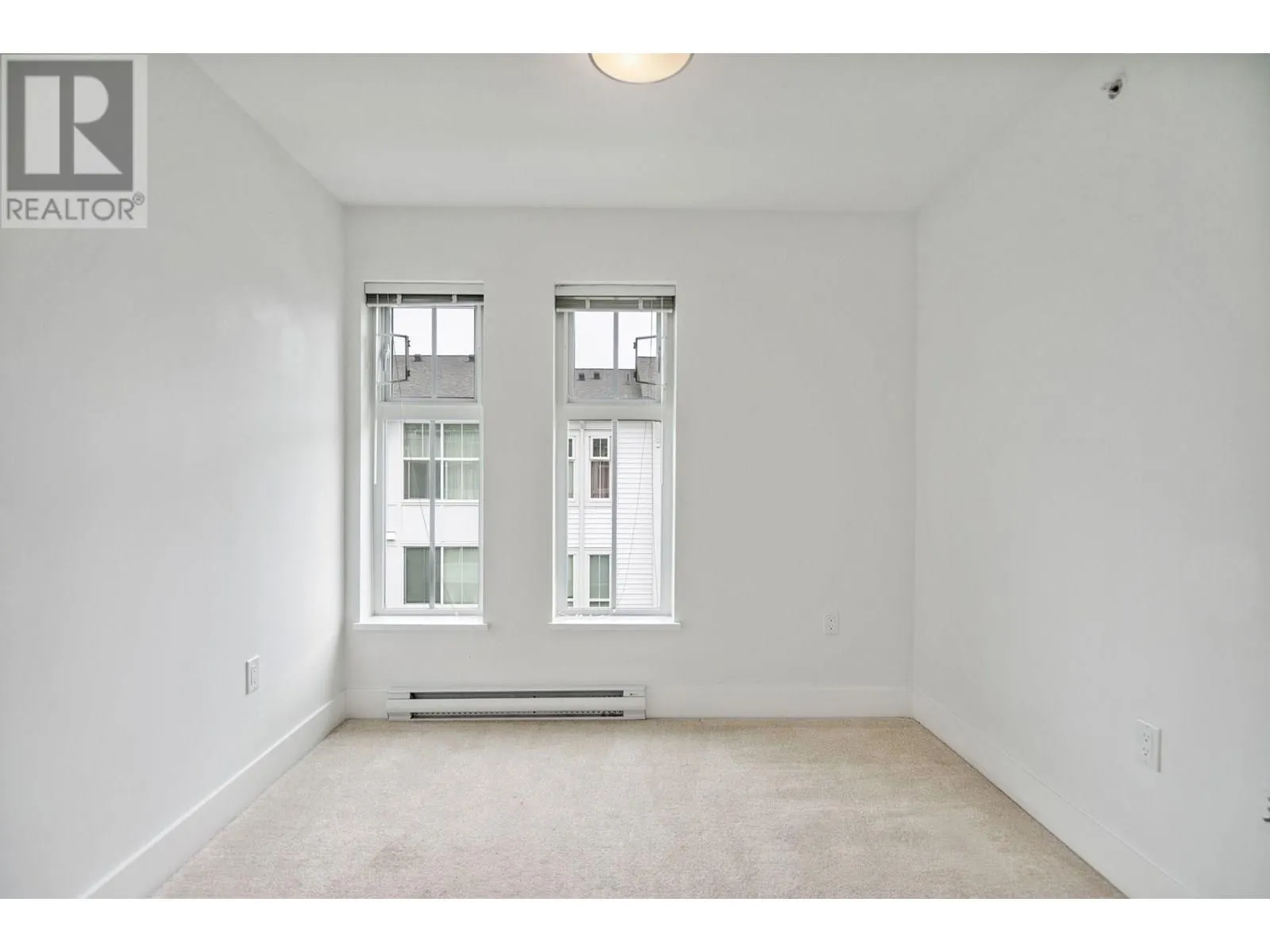 68 4638 ORCA WAY