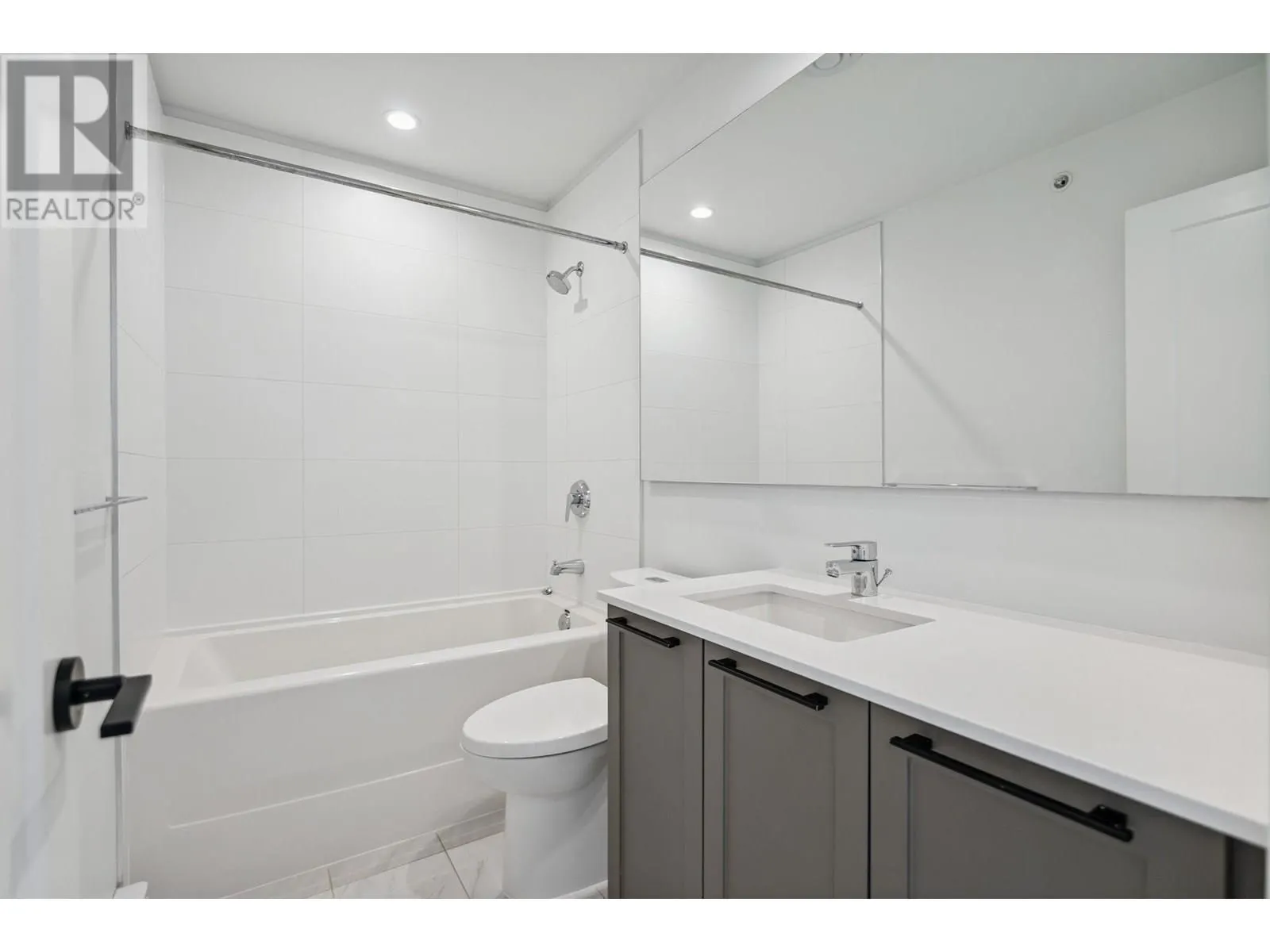 68 4638 ORCA WAY