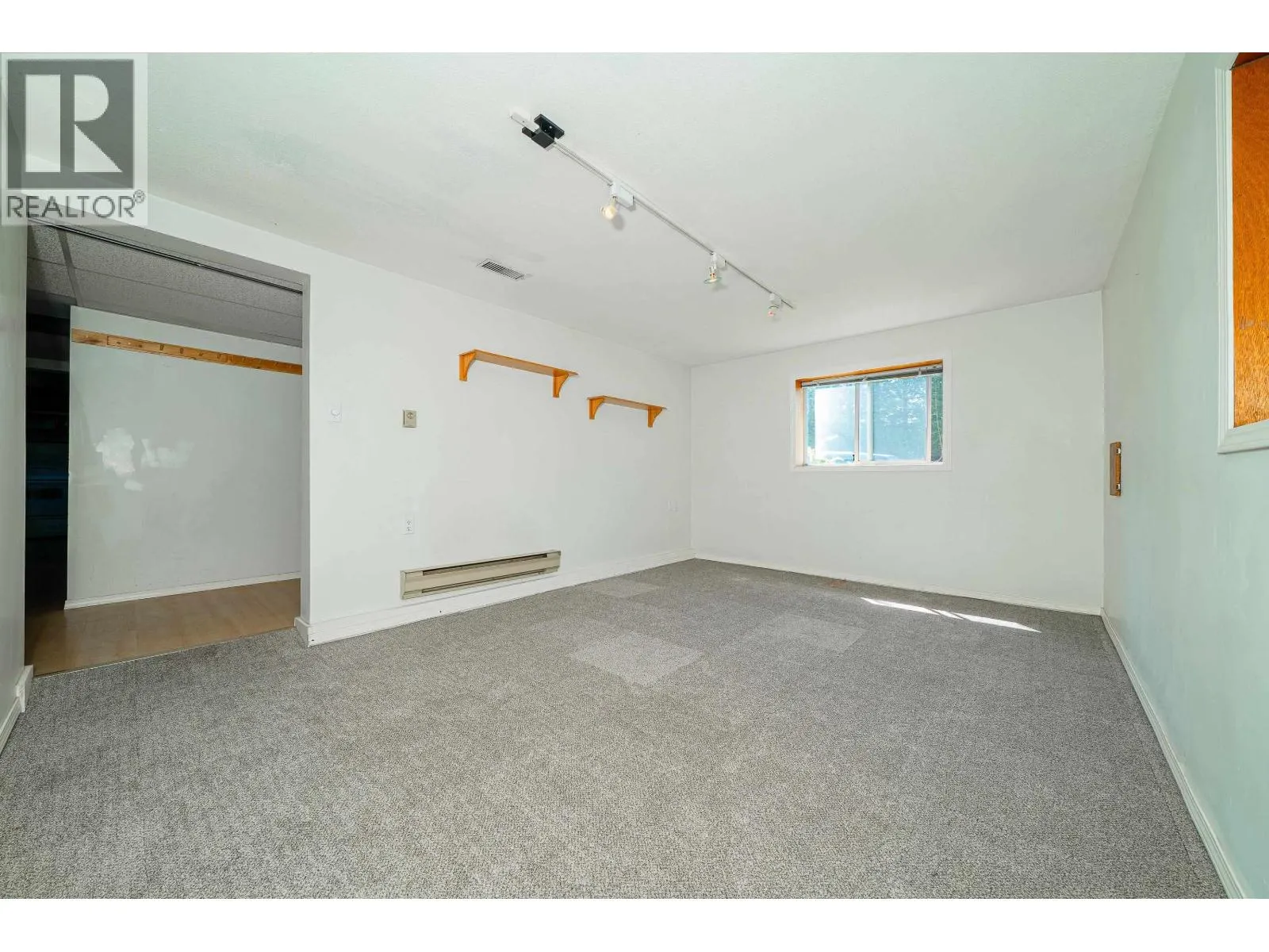432 W 25TH STREET