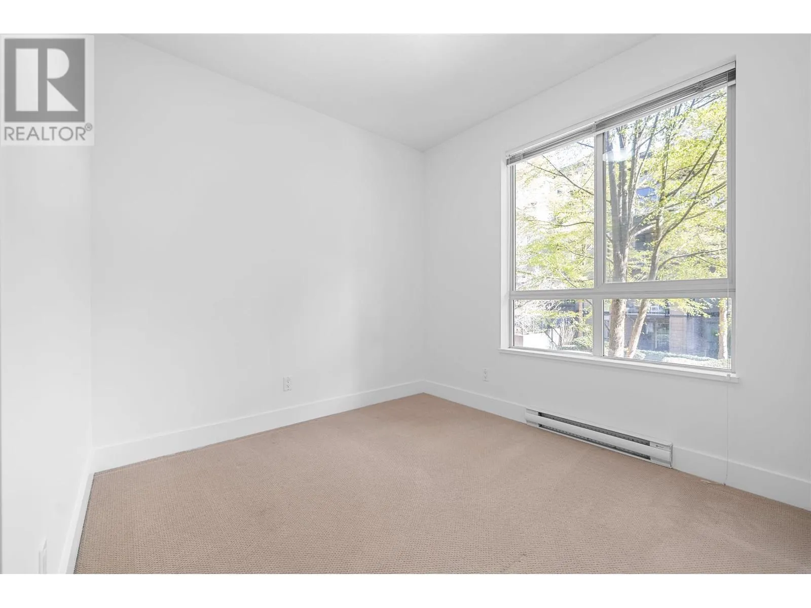 212 7478 BYRNEPARK WALK
