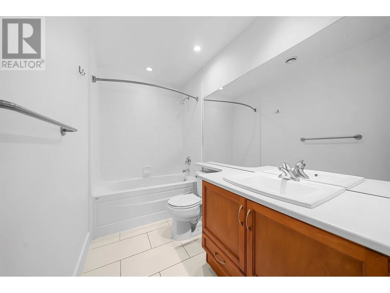 212 7478 BYRNEPARK WALK