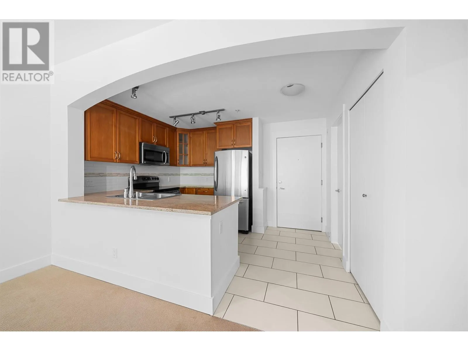 212 7478 BYRNEPARK WALK
