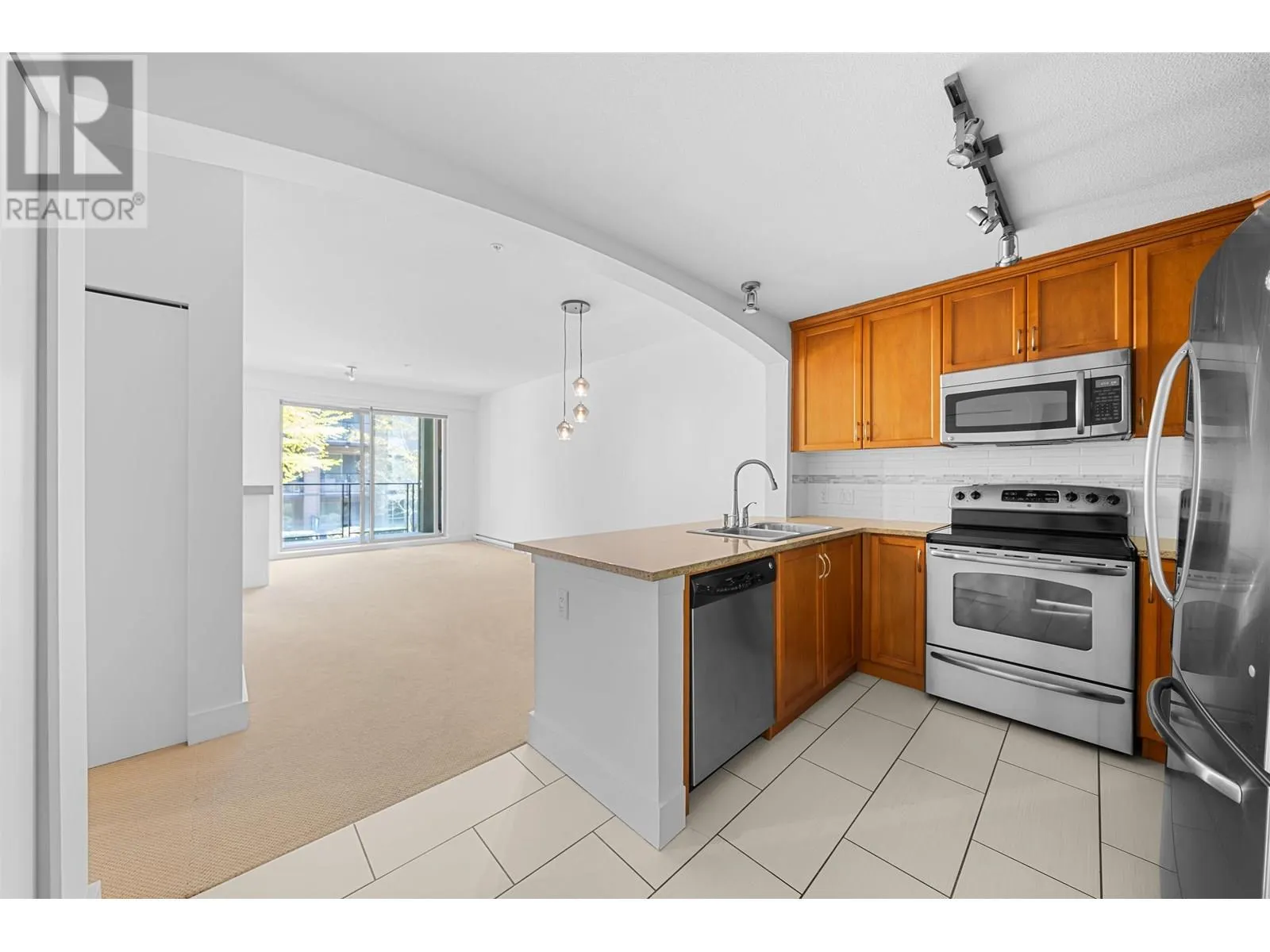 212 7478 BYRNEPARK WALK