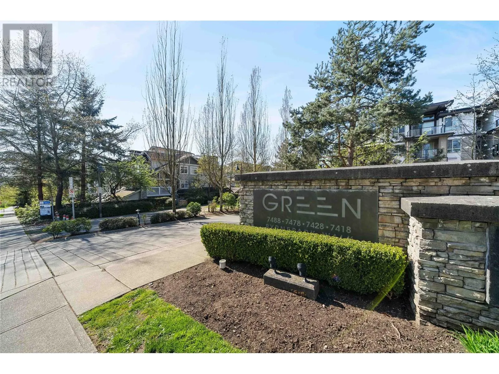 212 7478 BYRNEPARK WALK