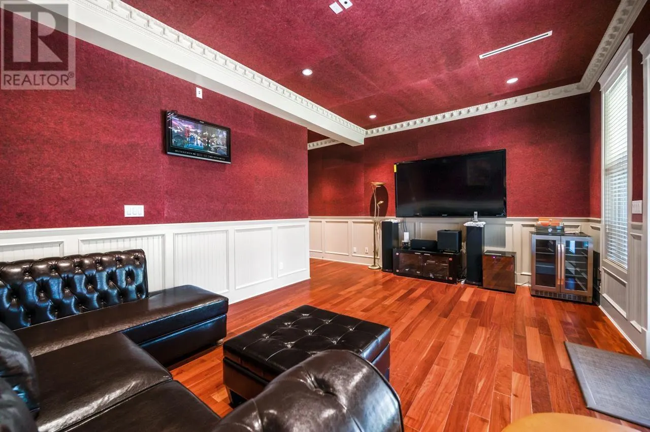 8511 SUNNYWOOD DRIVE