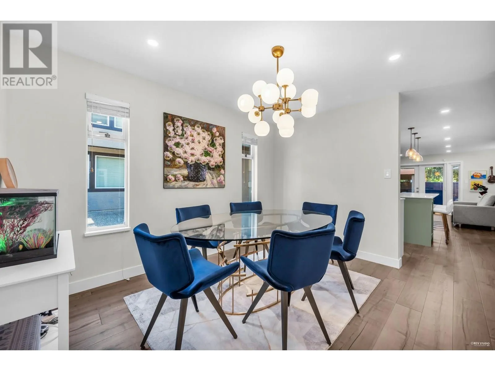 860 RUCKLE COURT