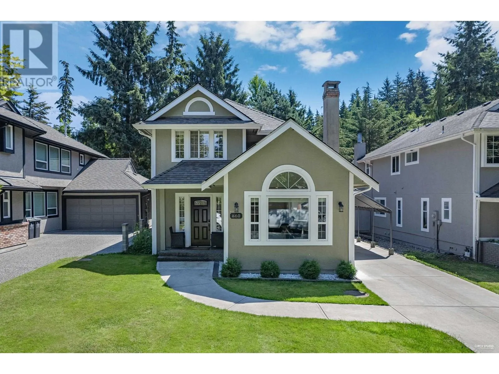 860 RUCKLE COURT