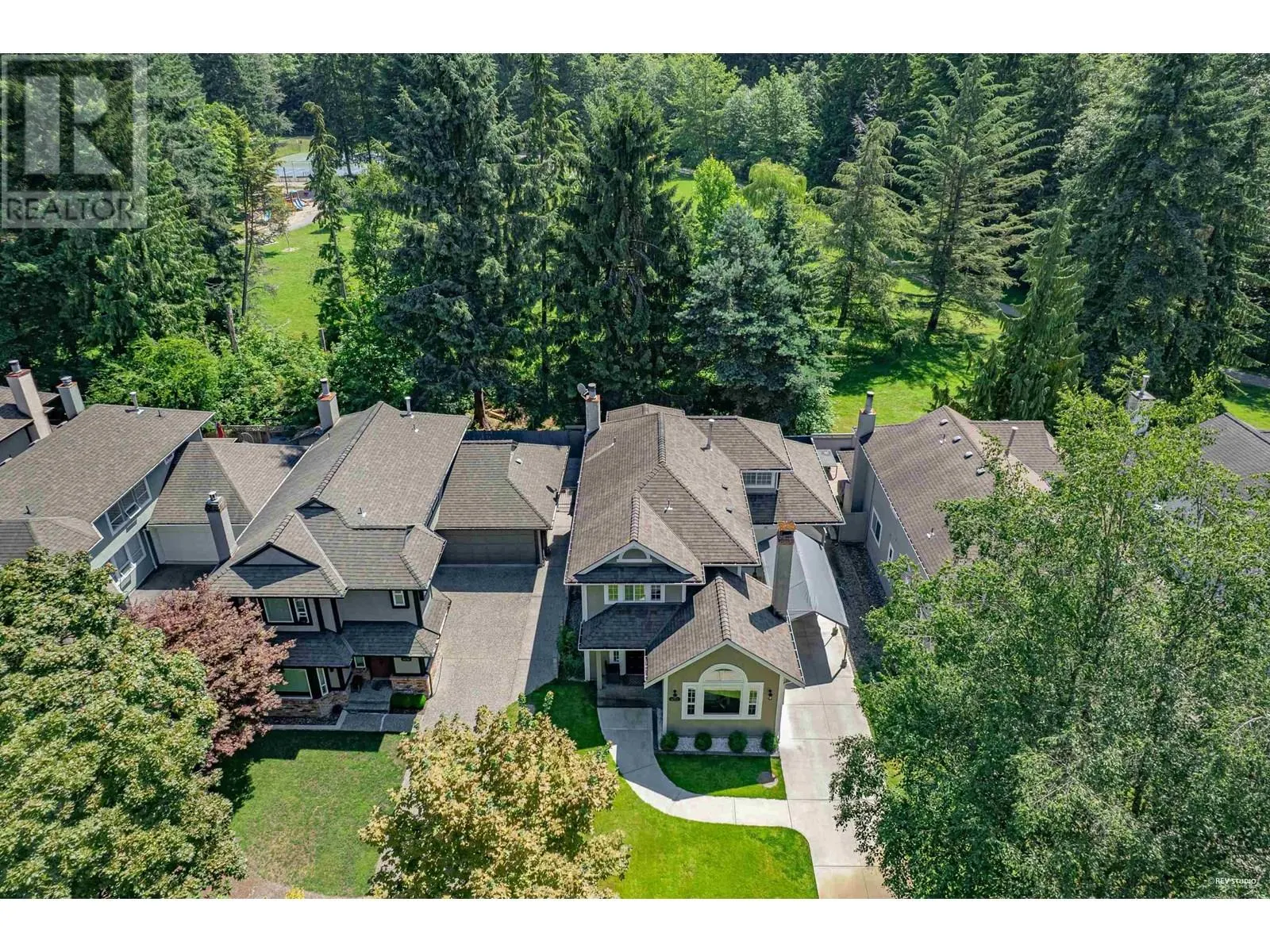 860 RUCKLE COURT