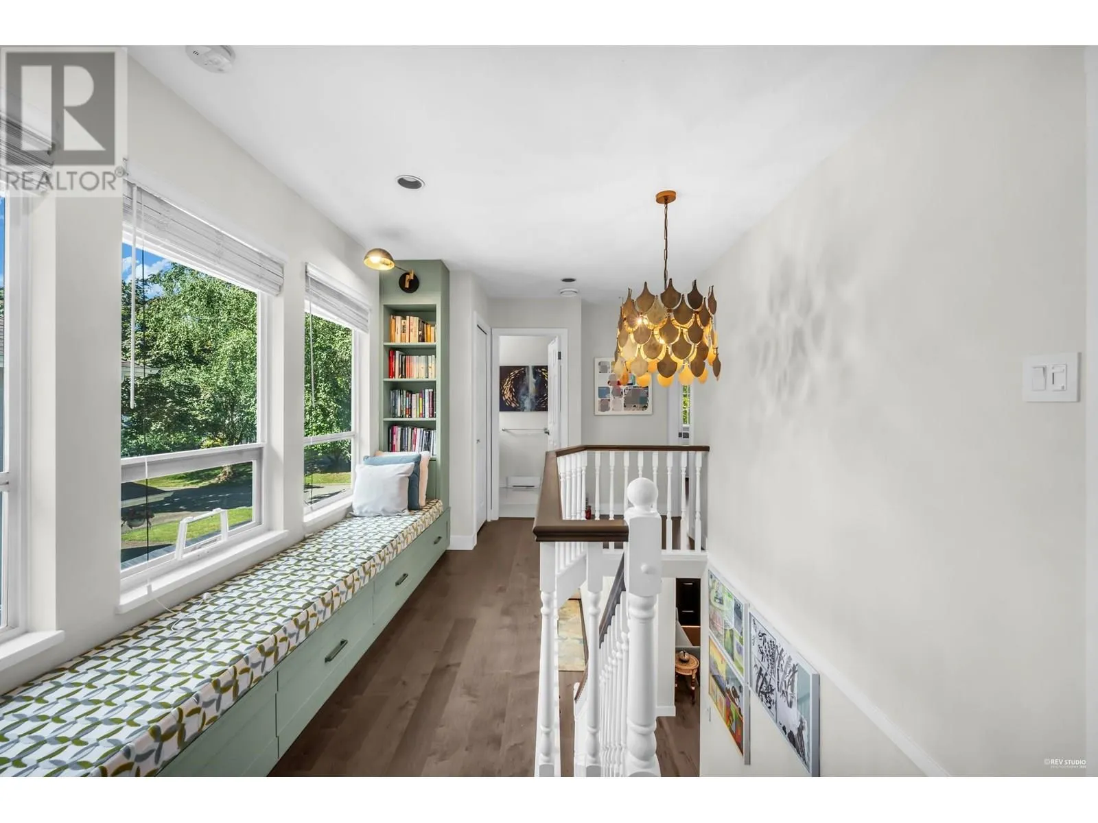 860 RUCKLE COURT