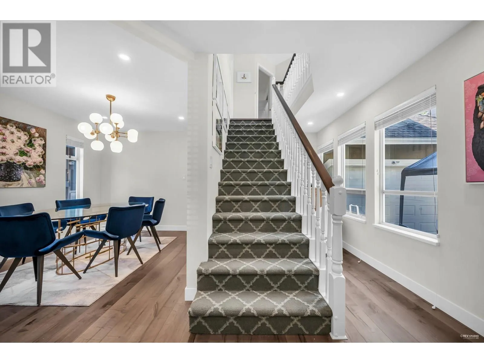 860 RUCKLE COURT